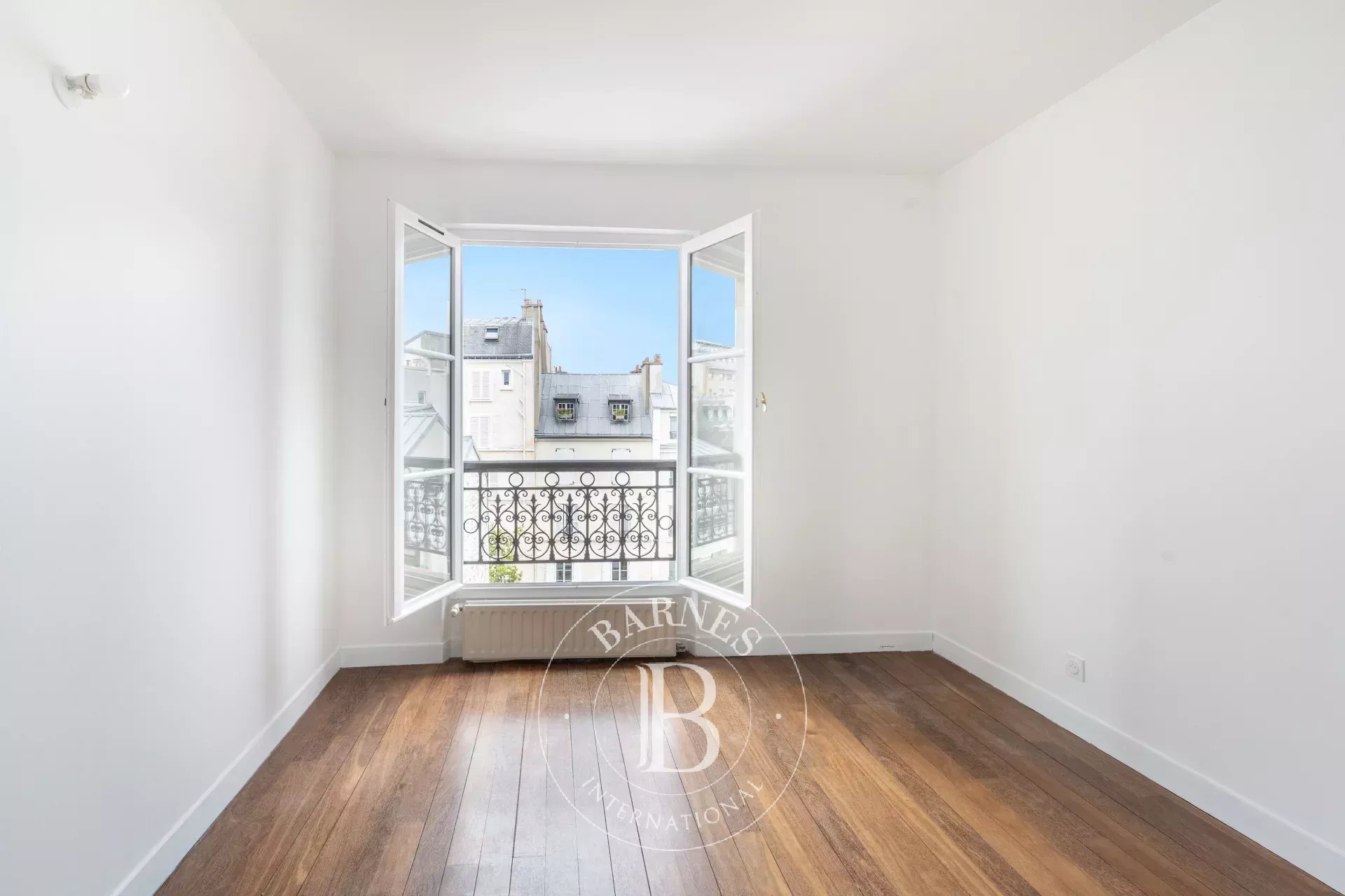 Daire Paris 3ème - picture 8