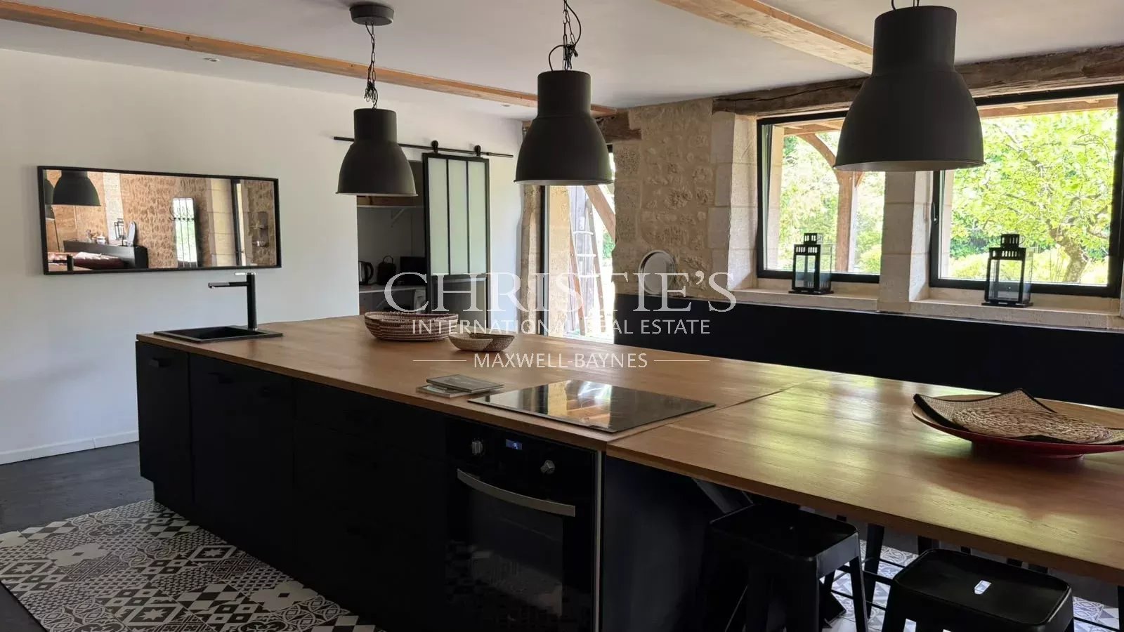 9 Bedroom Villa/Townhouse's Image 22