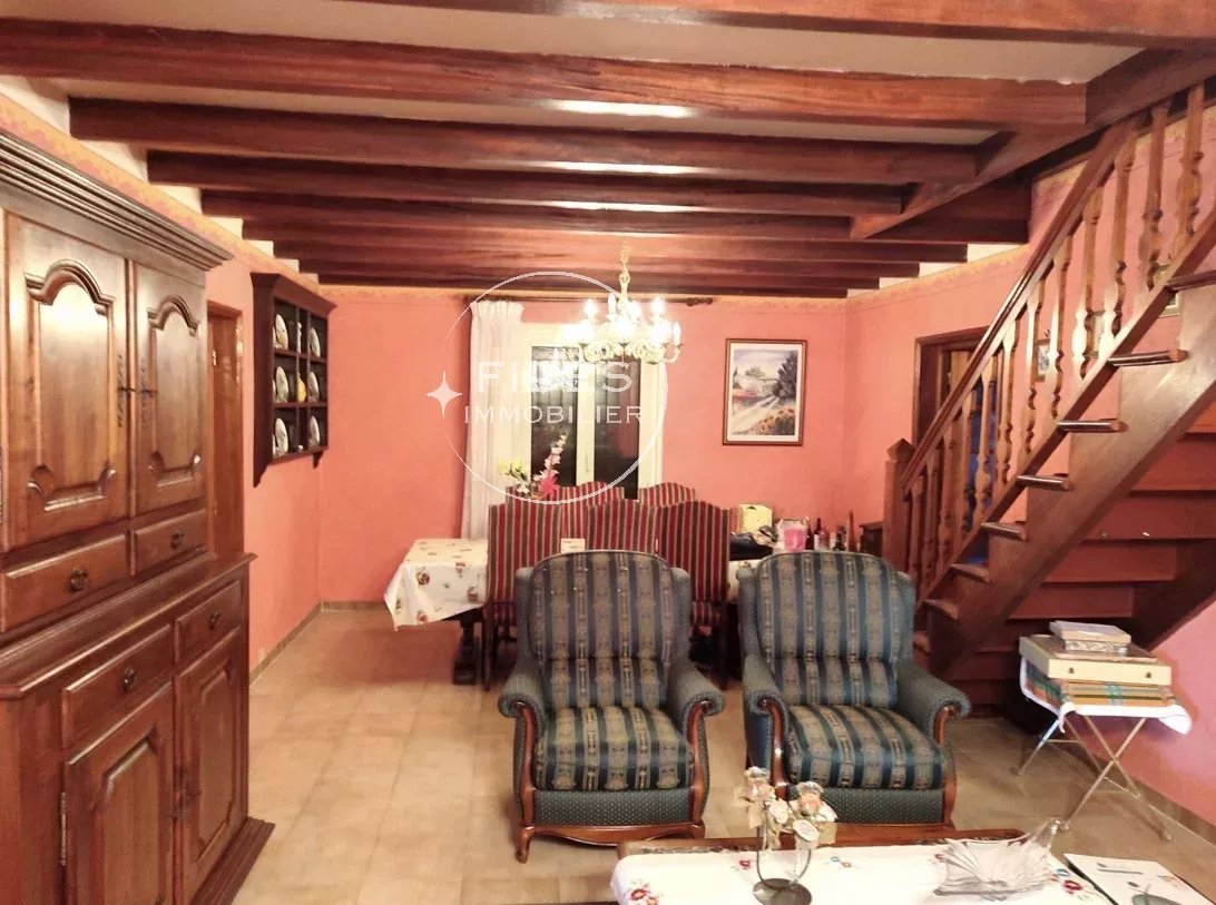 Maison accompagnée de 2 appartements loués - Photo 5