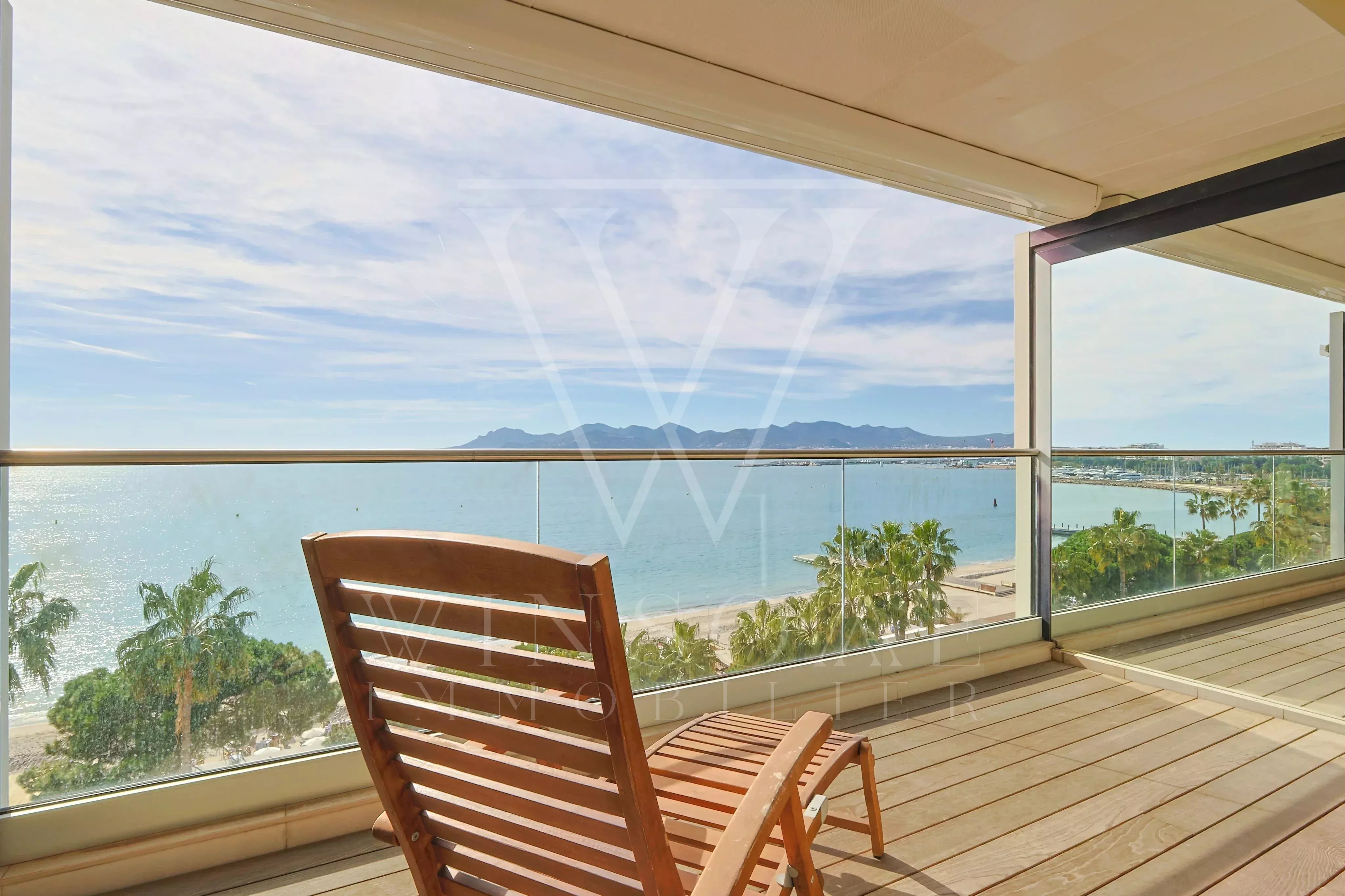 CANNES CROISETTE - VUE MER PANORAMIQUE - T2