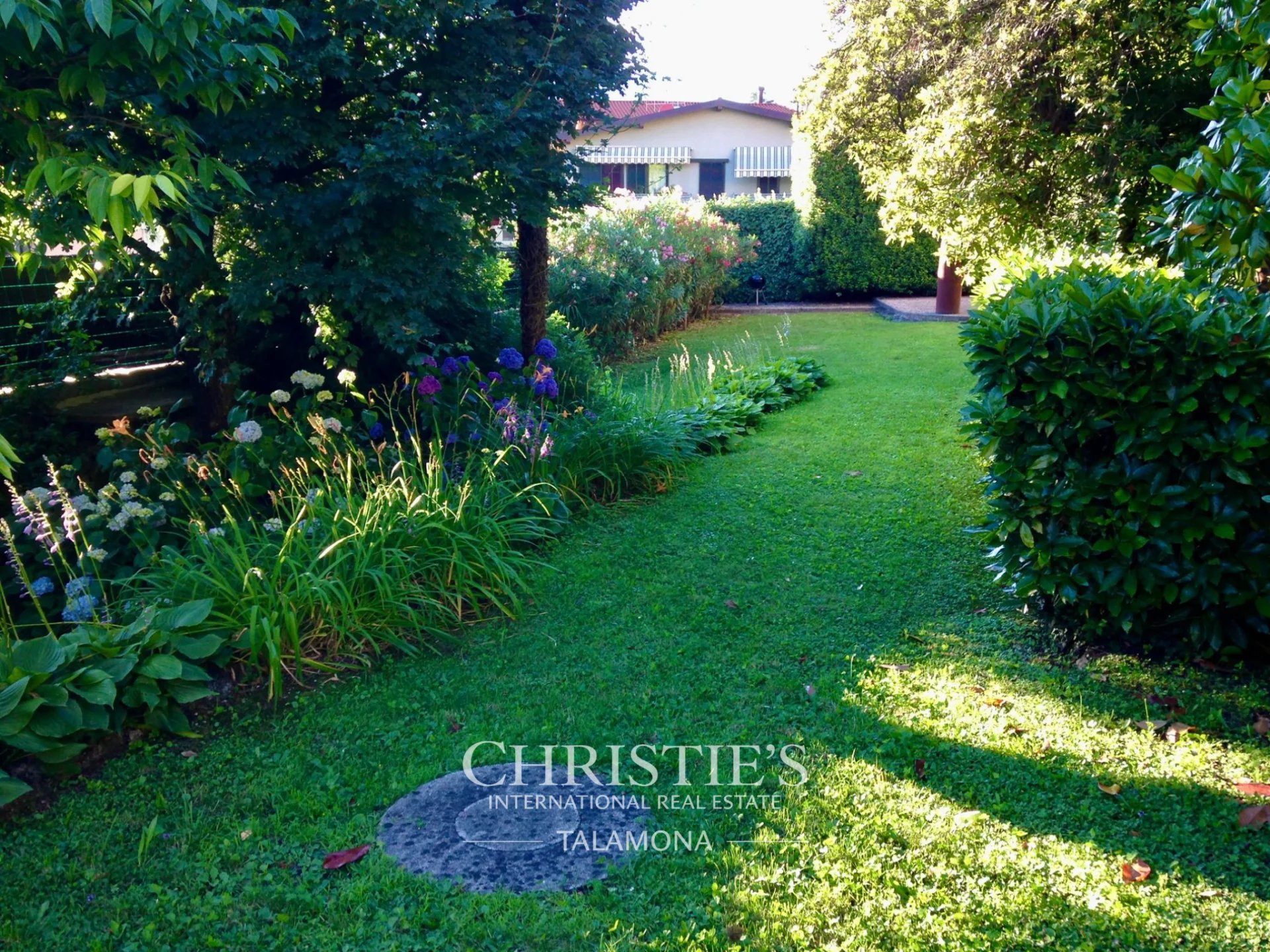4 Bedroom Villa/Townhouse's Image 22