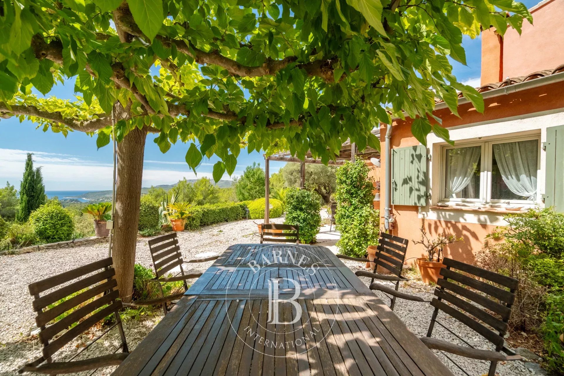 Ev Cassis - picture 9