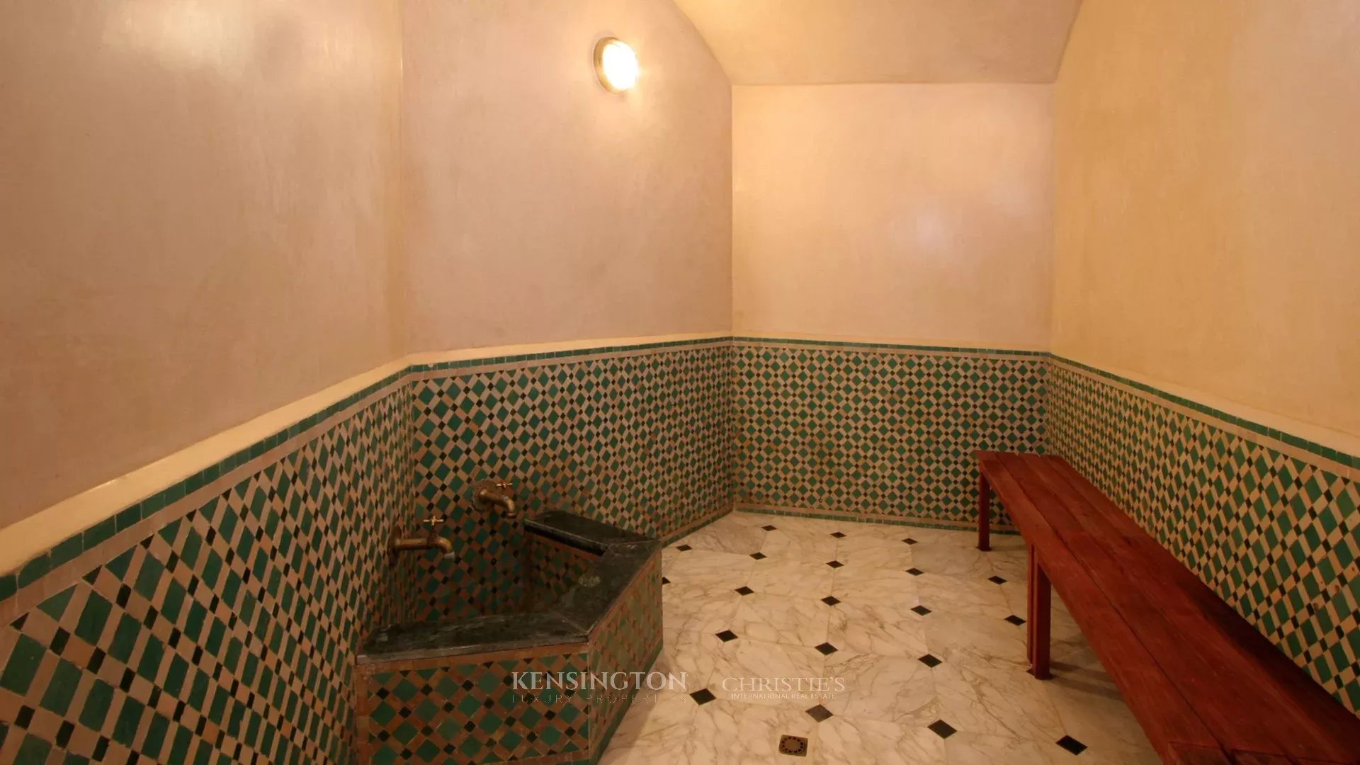 5 Bedroom Villa/Townhouse's Image 27