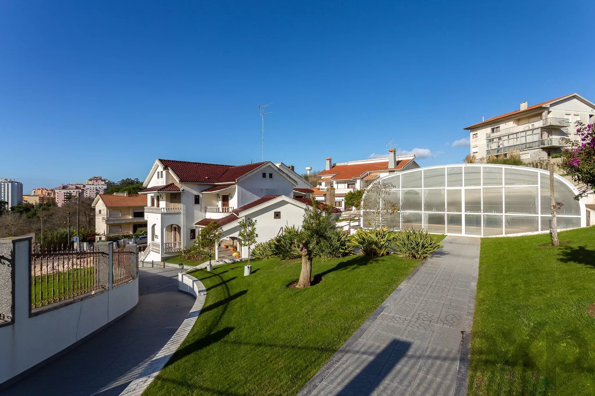 Prestigious Residence with Swimming Pool 87053100 image 5