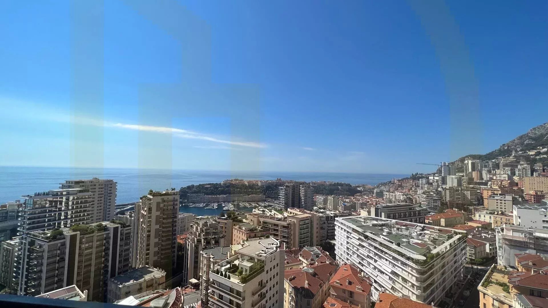 luxueux 2 pièces au Millefiori avec vue mer.