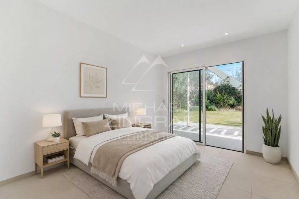 Elegant family villa 5 mins to port with sea view — photo 6