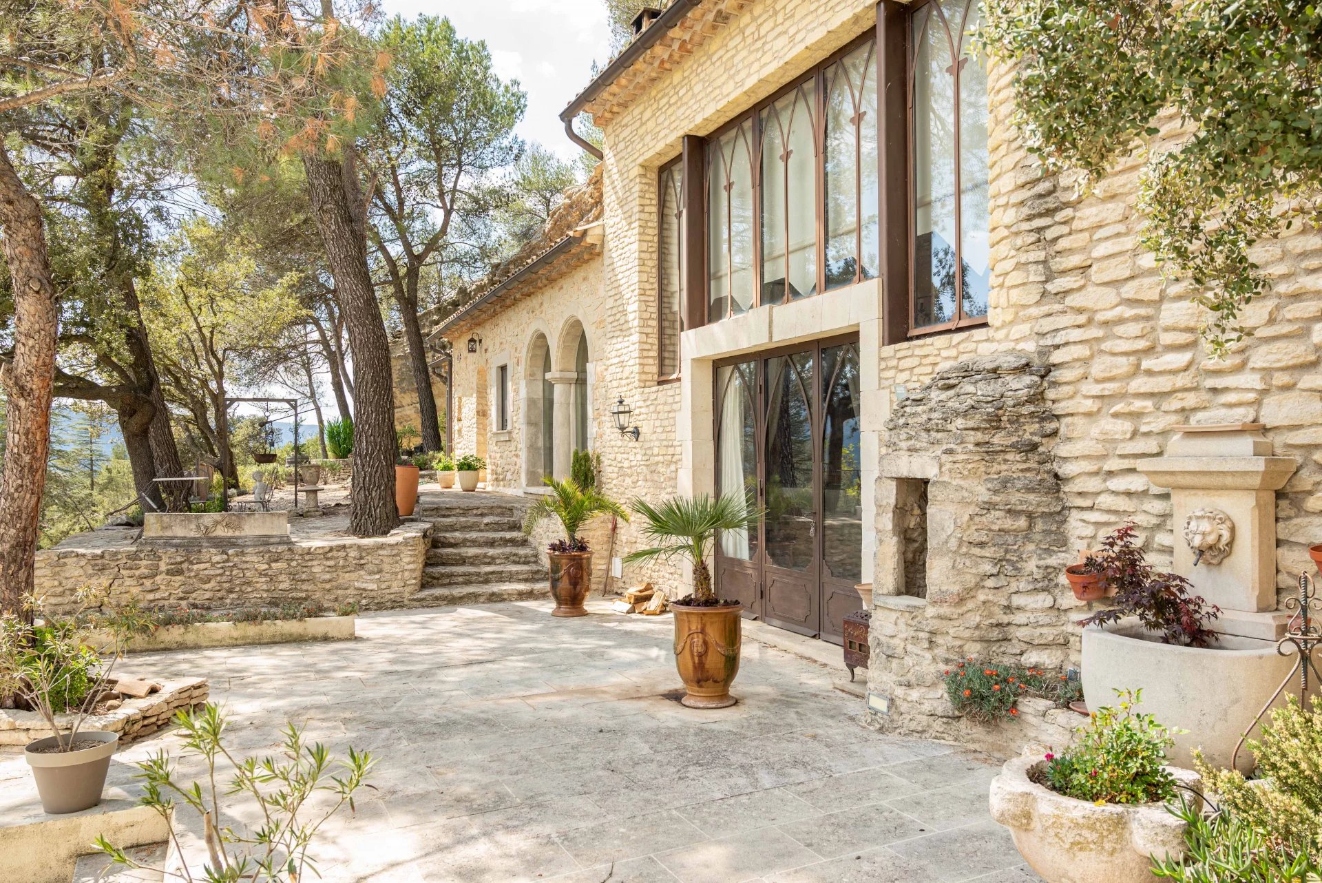 Sale Property Goult