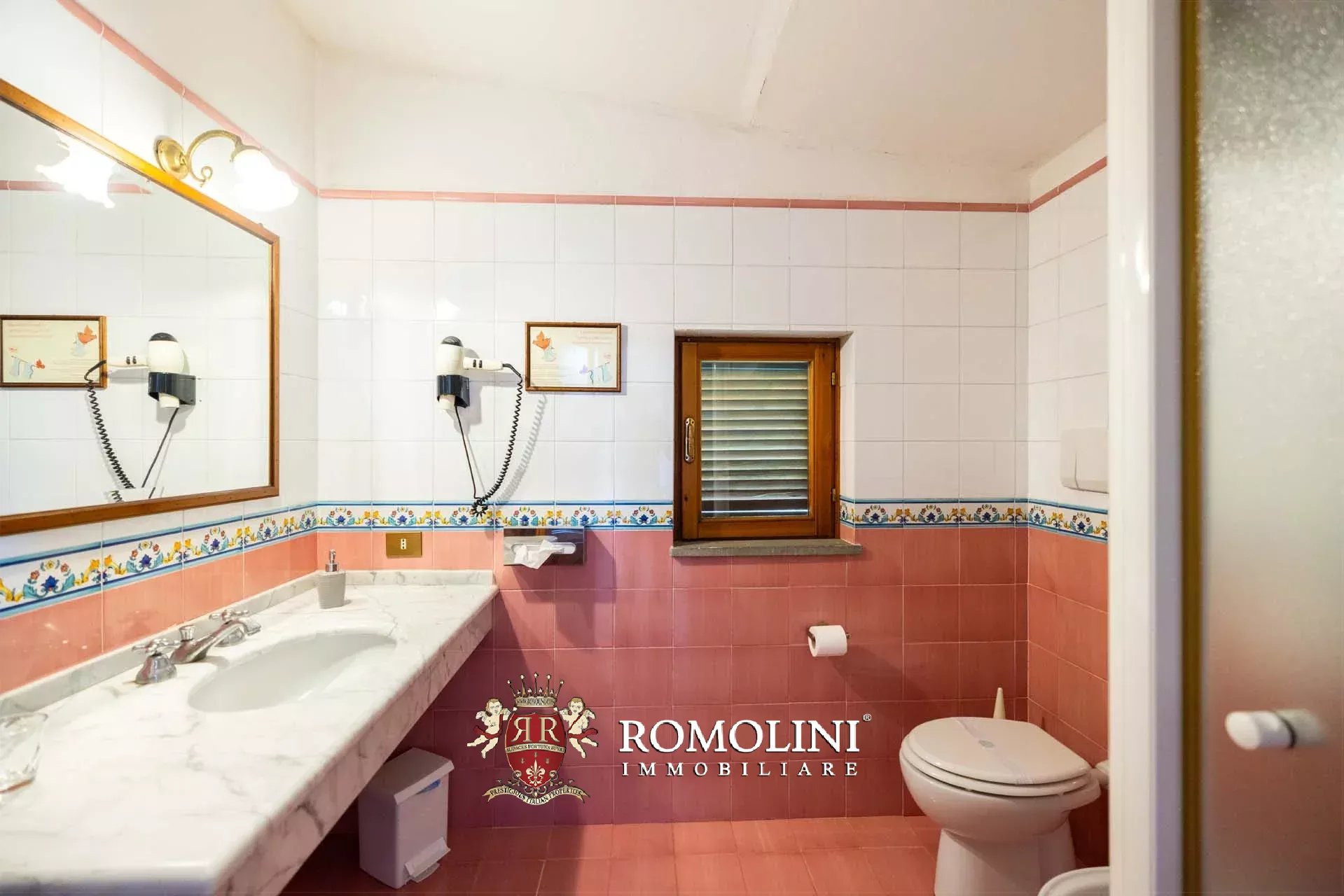 44 Bedroom Villa/Townhouse's Image 98