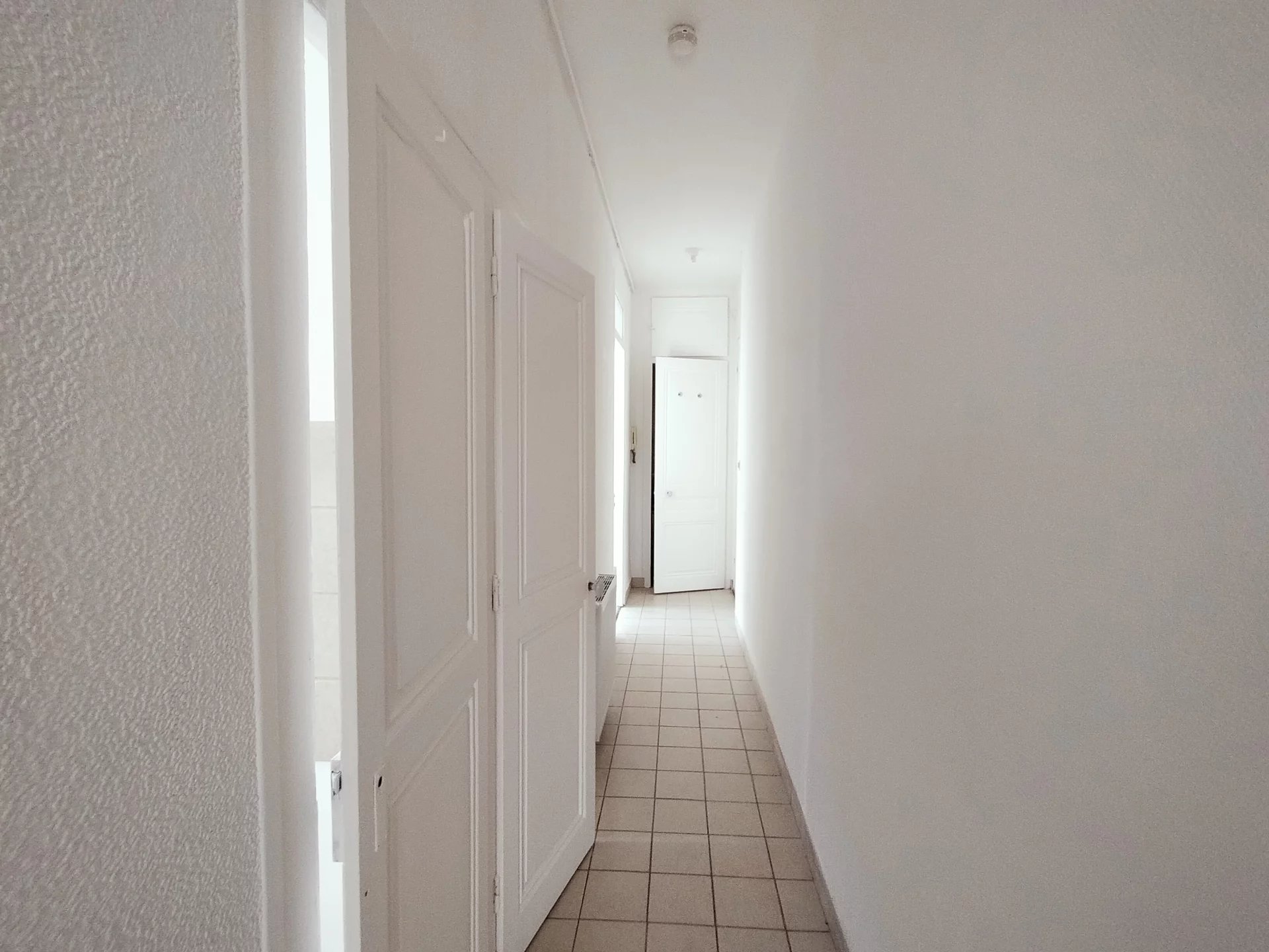 483318 Location Lyon 7ème