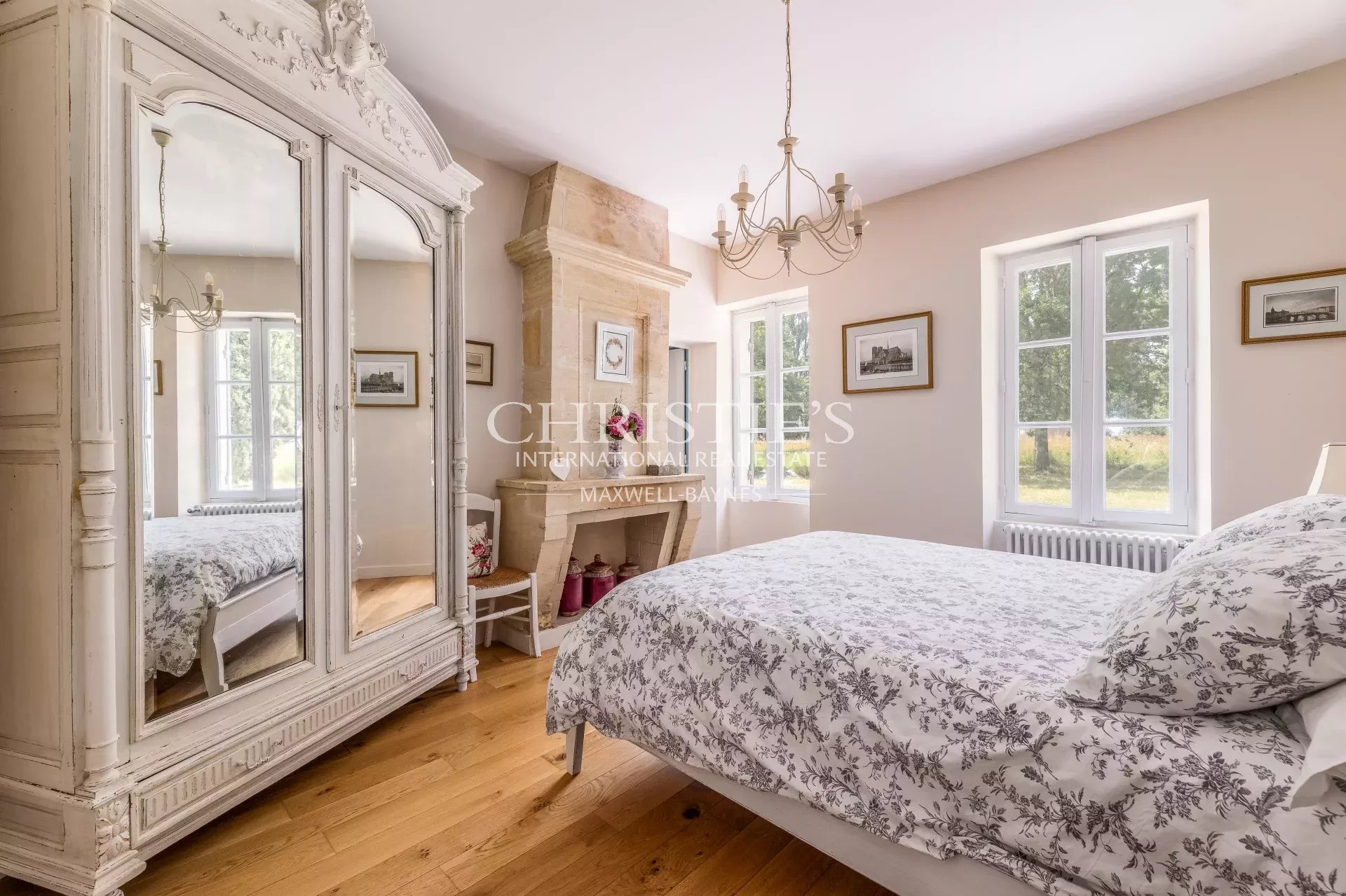 5 Bedroom Villa/Townhouse's Image 9