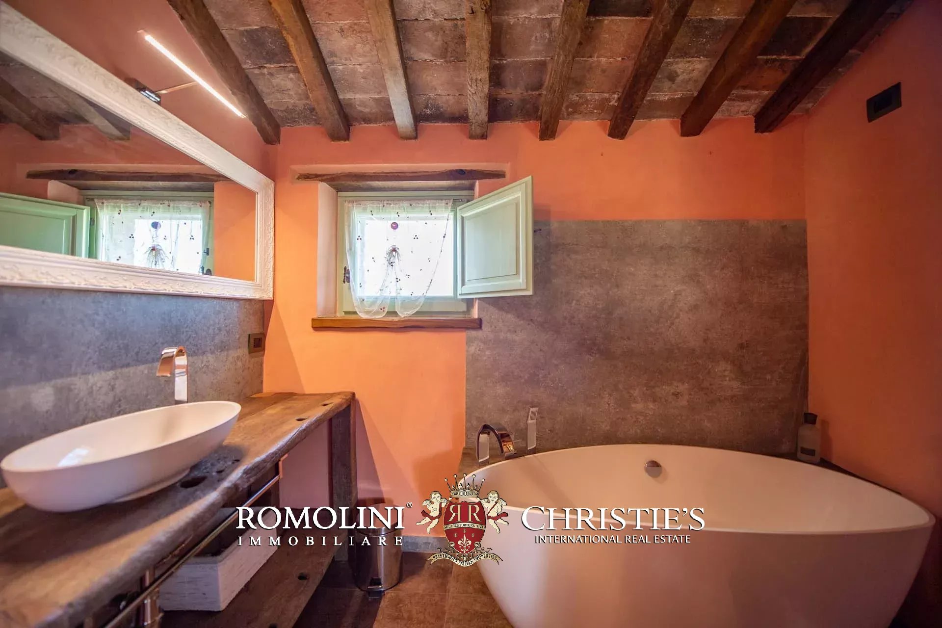 7 Bedroom Villa/Townhouse's Image 71