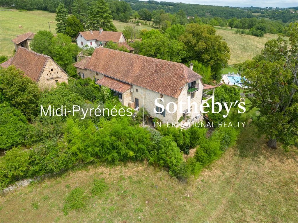 Charmant hameau du 14e siècle - Gîtes et Chambres d'hôtes