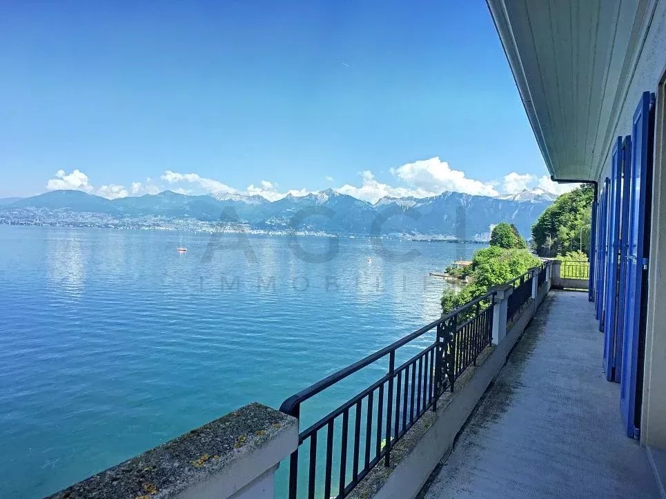 EXCLUSIVITÉ - BÂTIMENT DE LA CONFEDERATION SUISSE - Villa pieds dans l'eau - APPEL D'OFFRE