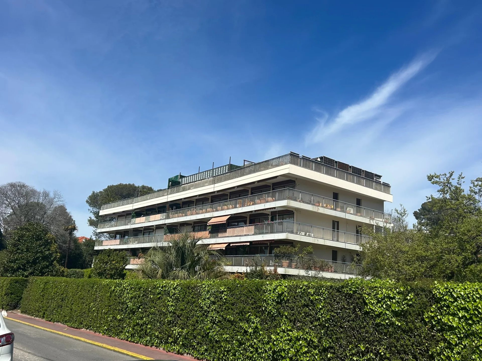 Spacious 3-room apartment Cannes Oxford - Corner Terrace 41 m² South - Unobstructed View, Dominant Over Gardens