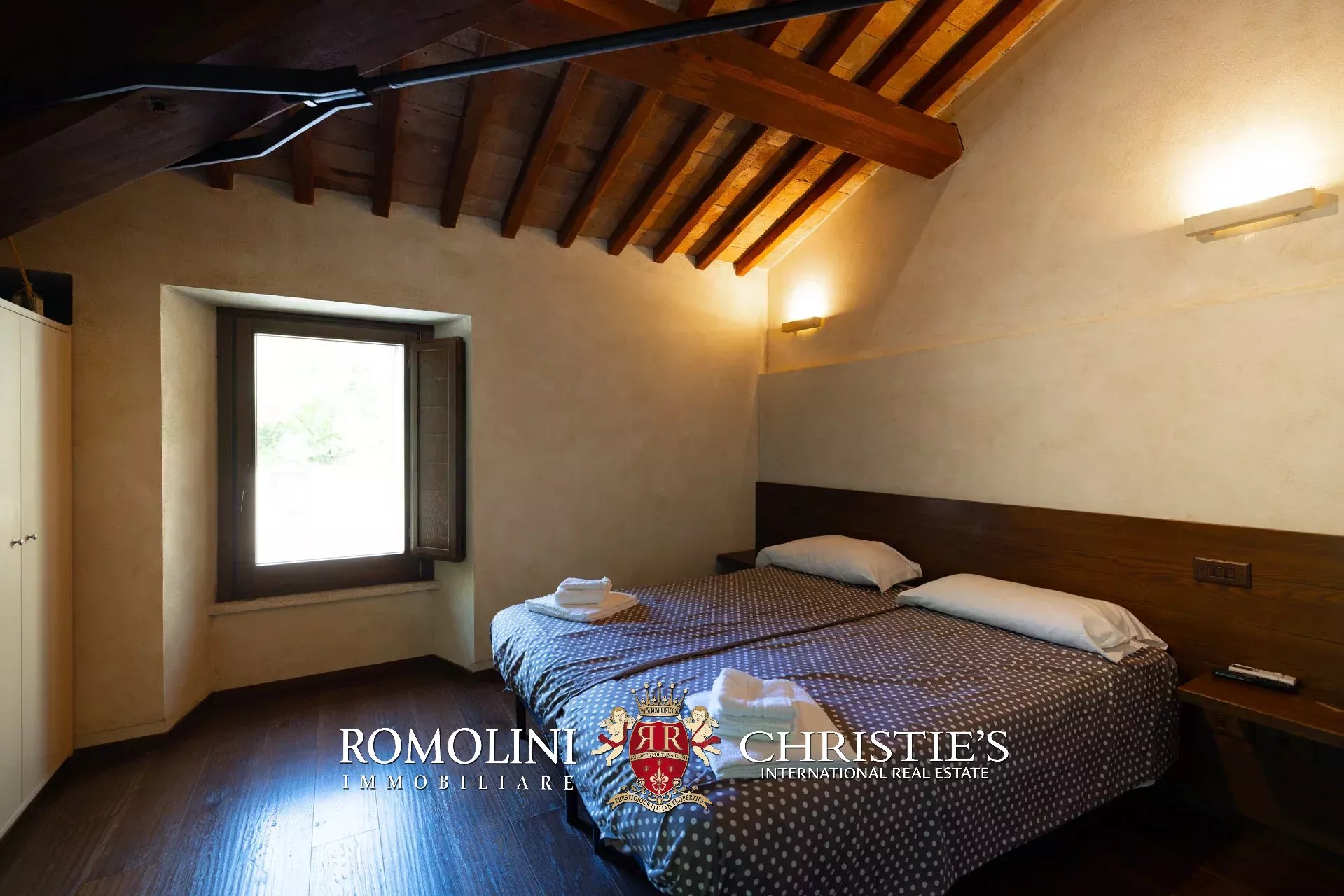 27 Bedroom Villa/Townhouse's Image 71