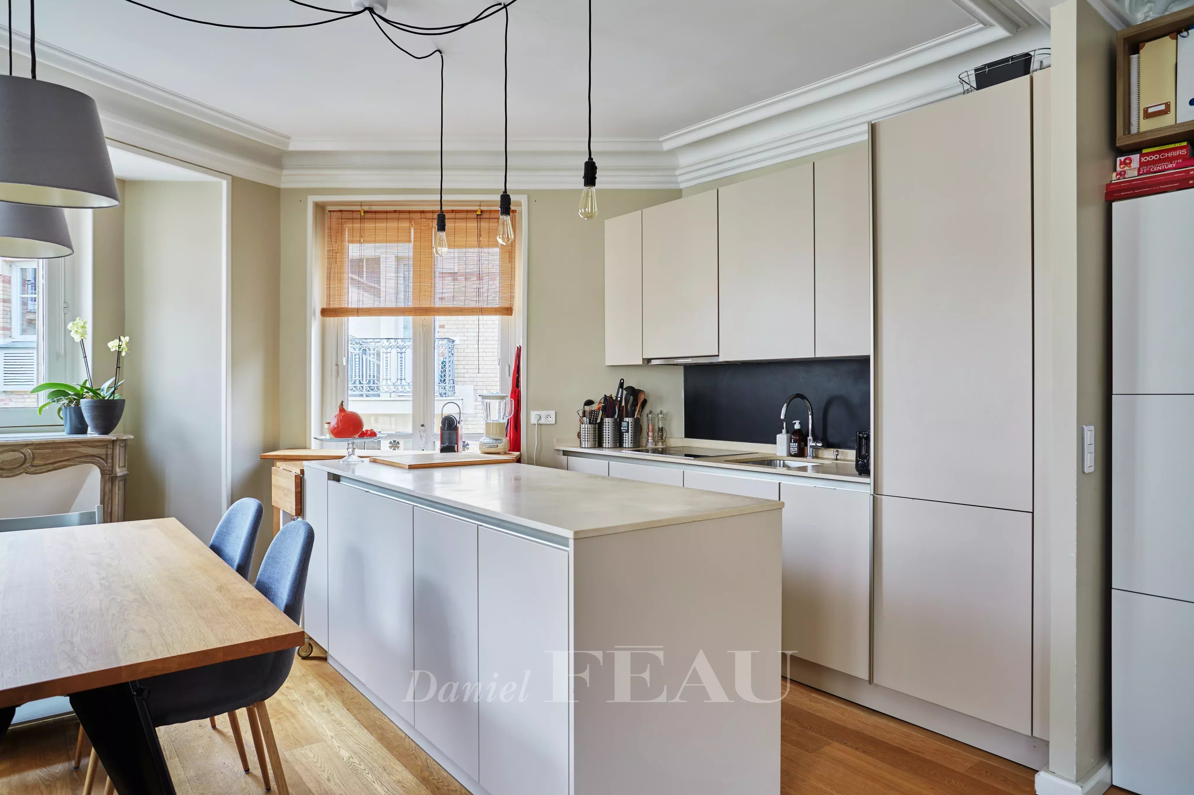 Sale Apartment Paris 16th