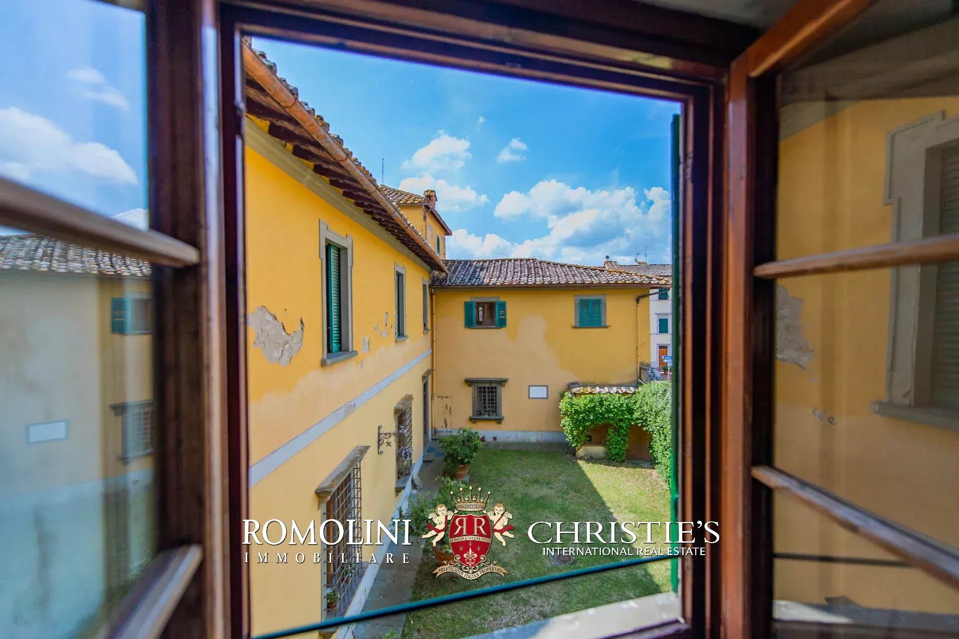 16 Bedroom Vineyard's Image 63