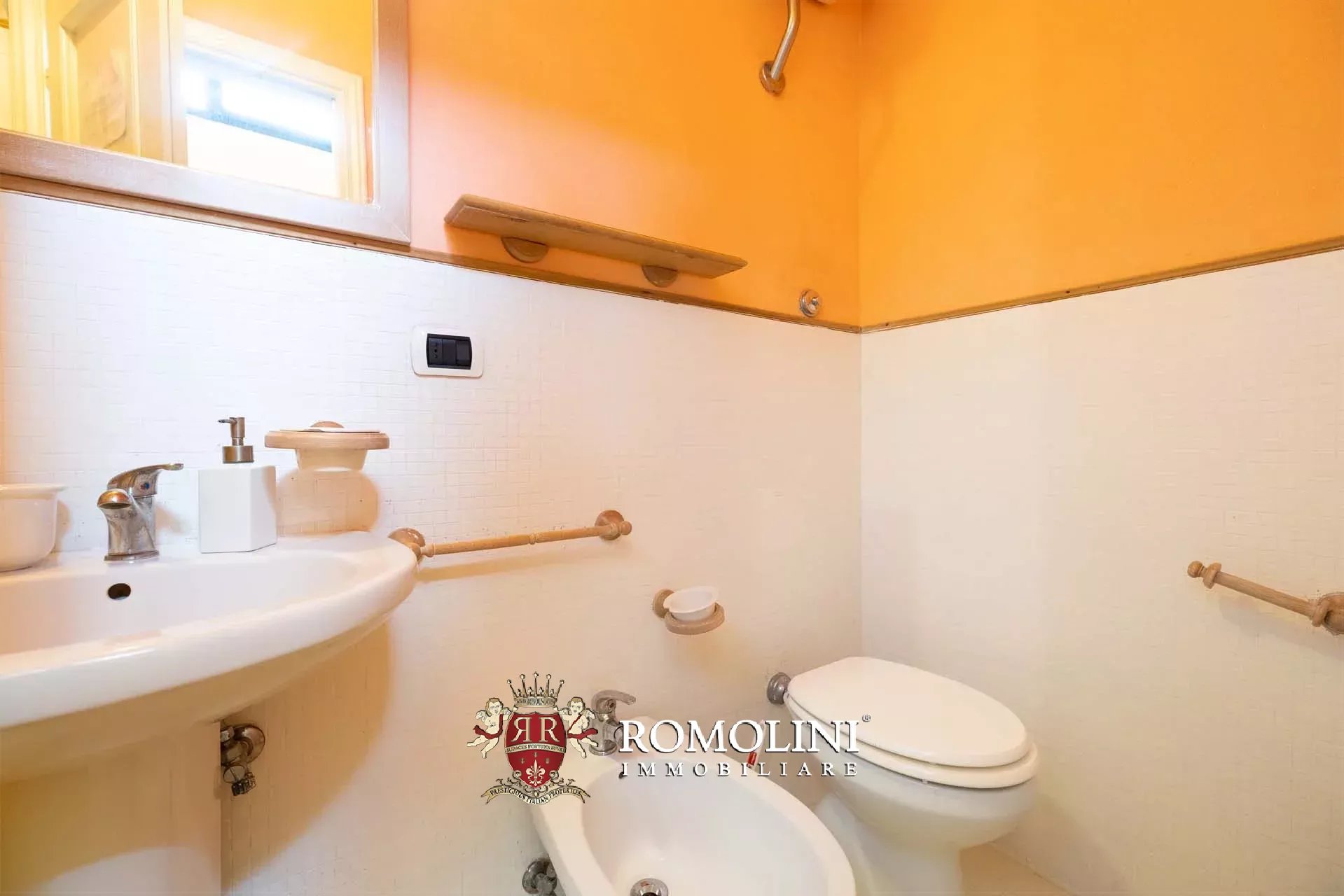 15 Bedroom Villa/Townhouse's Image 74