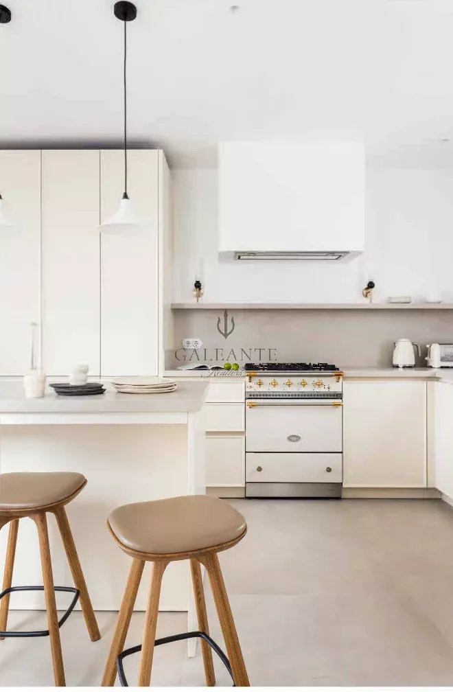 MEDITERRANEAN PENTHOUSE IN TRAFALGAR: TERRACE & SKYLINE VIEWS ON JUAN DE AUSTRIA - Image 4