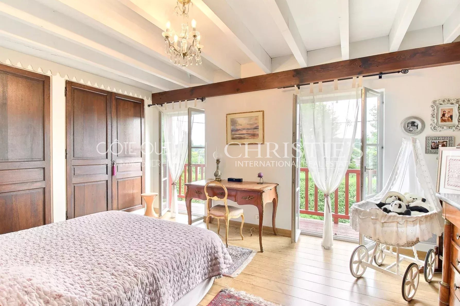 5 Bedroom Villa/Townhouse's Image 9