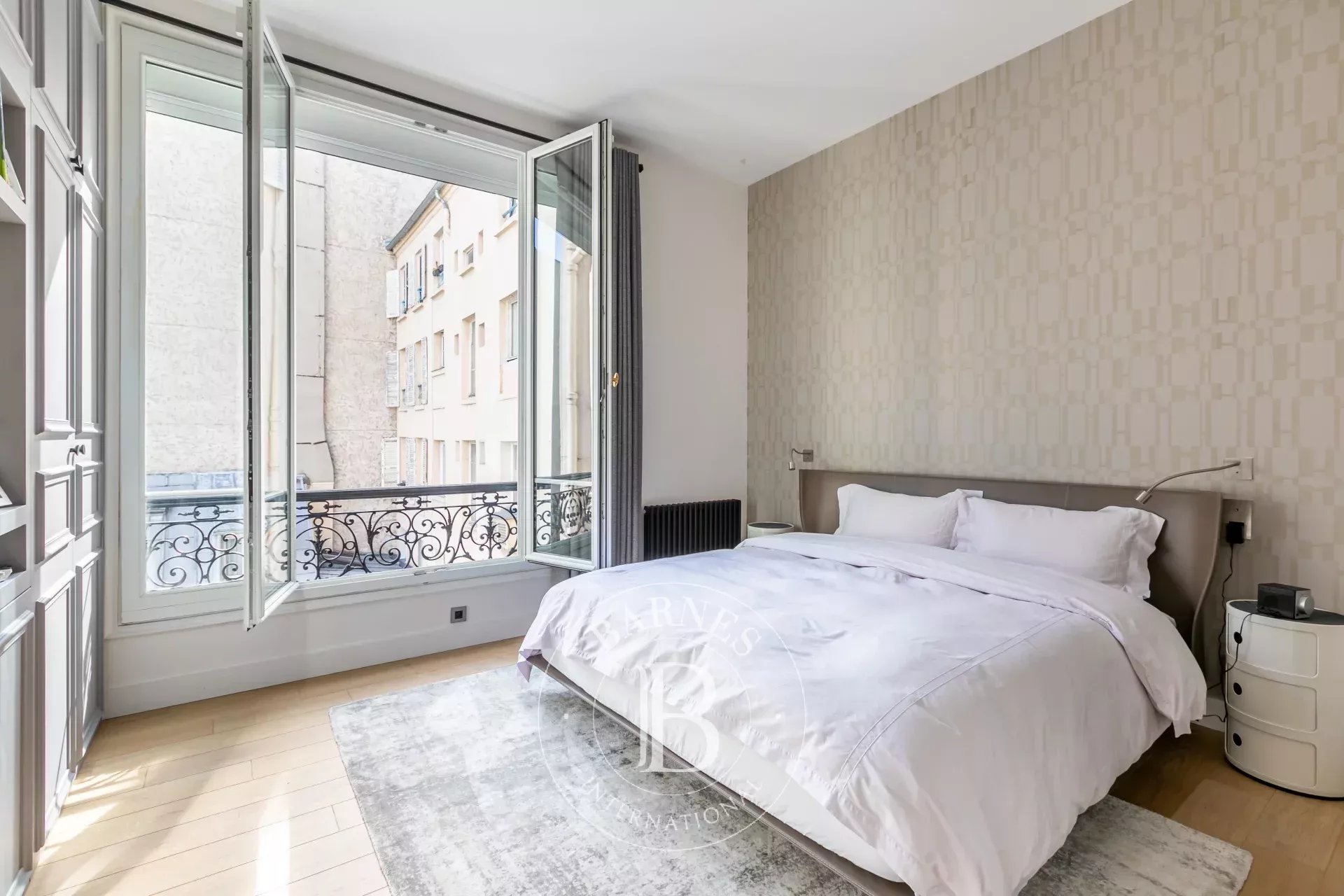 Daire Paris 8ème - picture 12