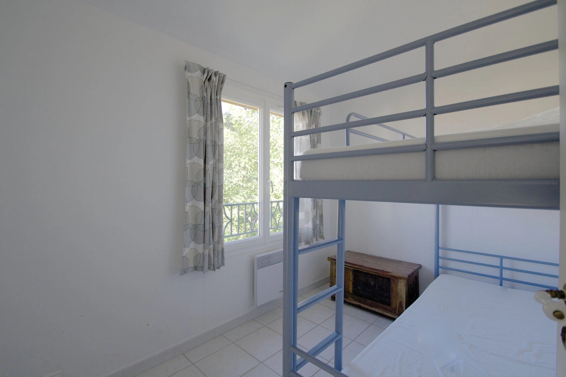 Roquebrune/s Argens, Villa -4 bedrooms -90m2- in luxury domaine, with pool & tennis