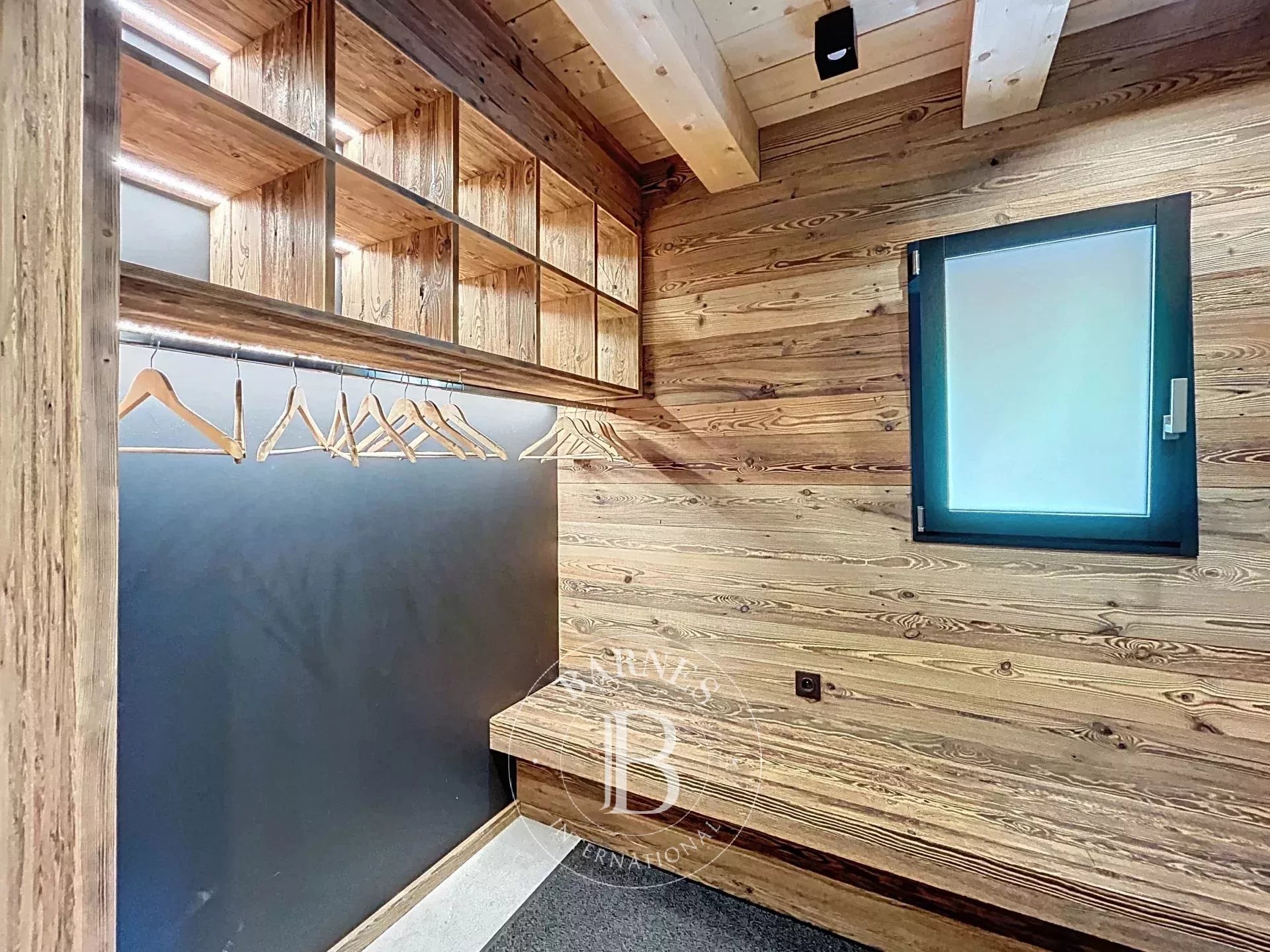 Photo of Châtel – Exceptional Chalet – 230 sqm – Sleeps 10 – Spa, Sauna & Stunning Views