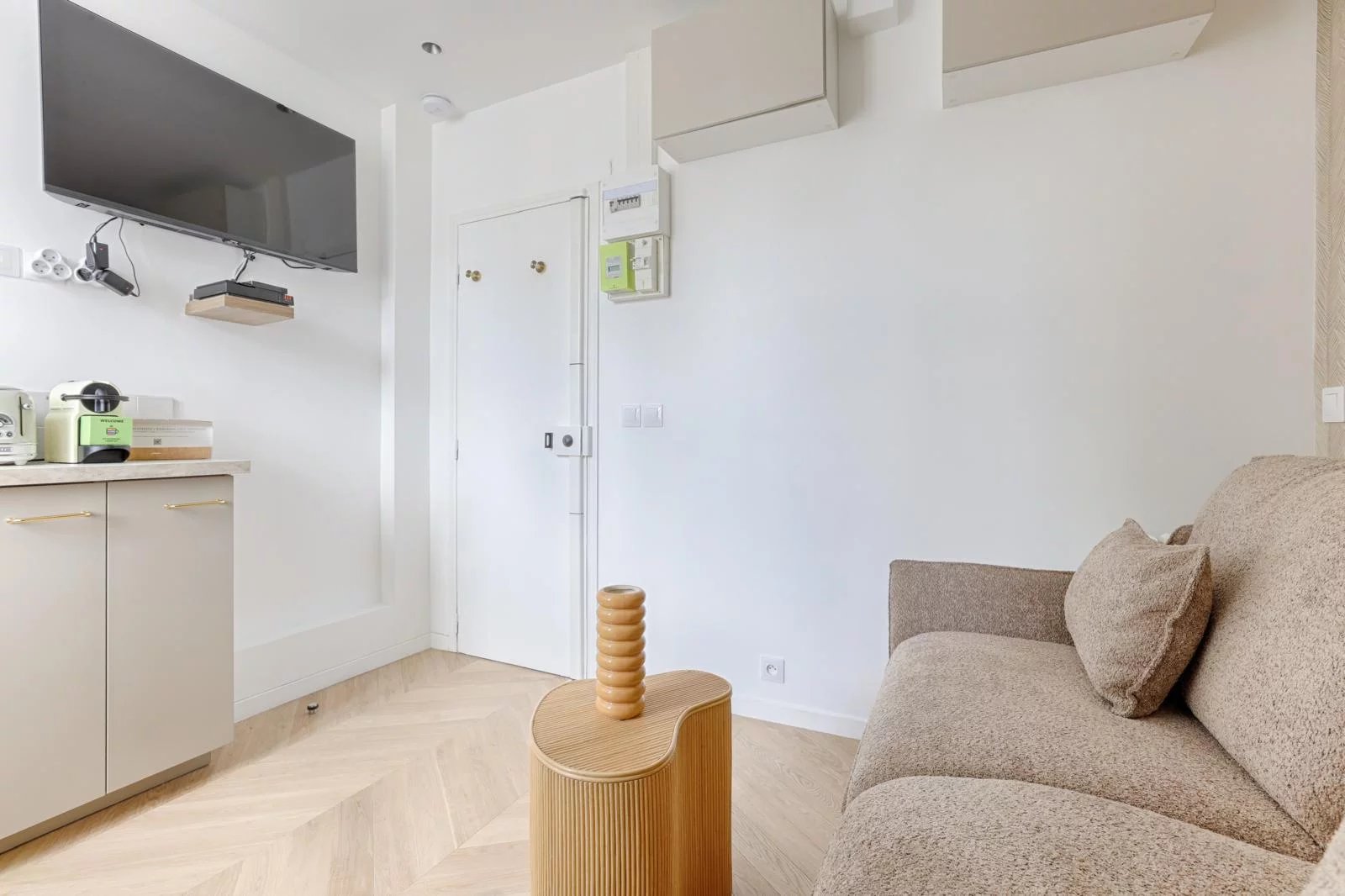 STUDIO - 9,63m2 - AUTEUIL PARIS 16e - Image Array