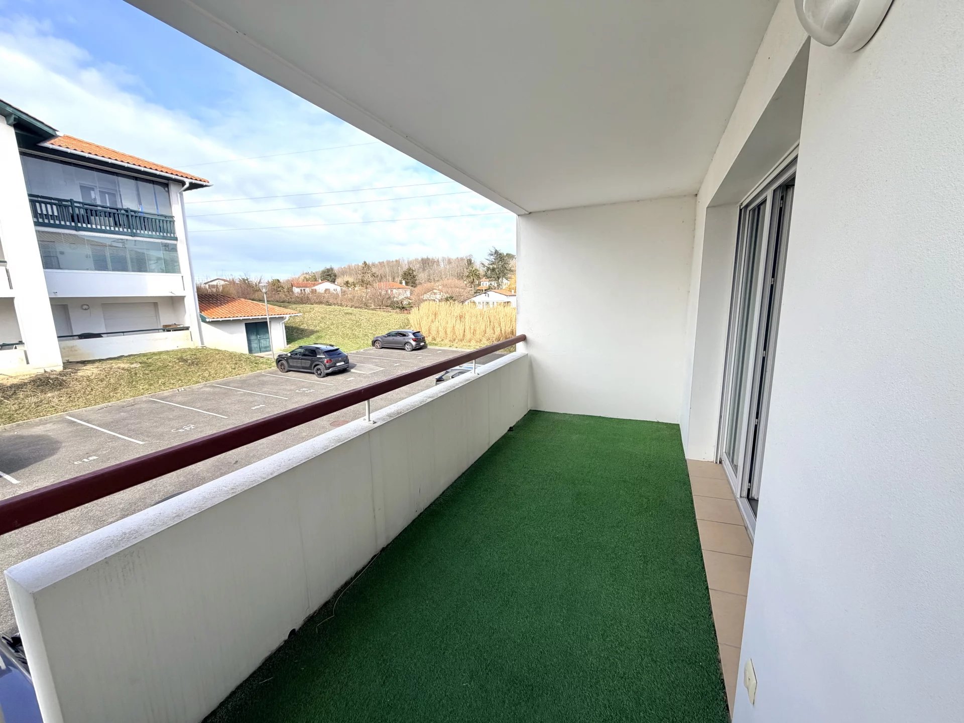 Appartement 2 pièces 44 m2 avec terrasse ! - Photo 3