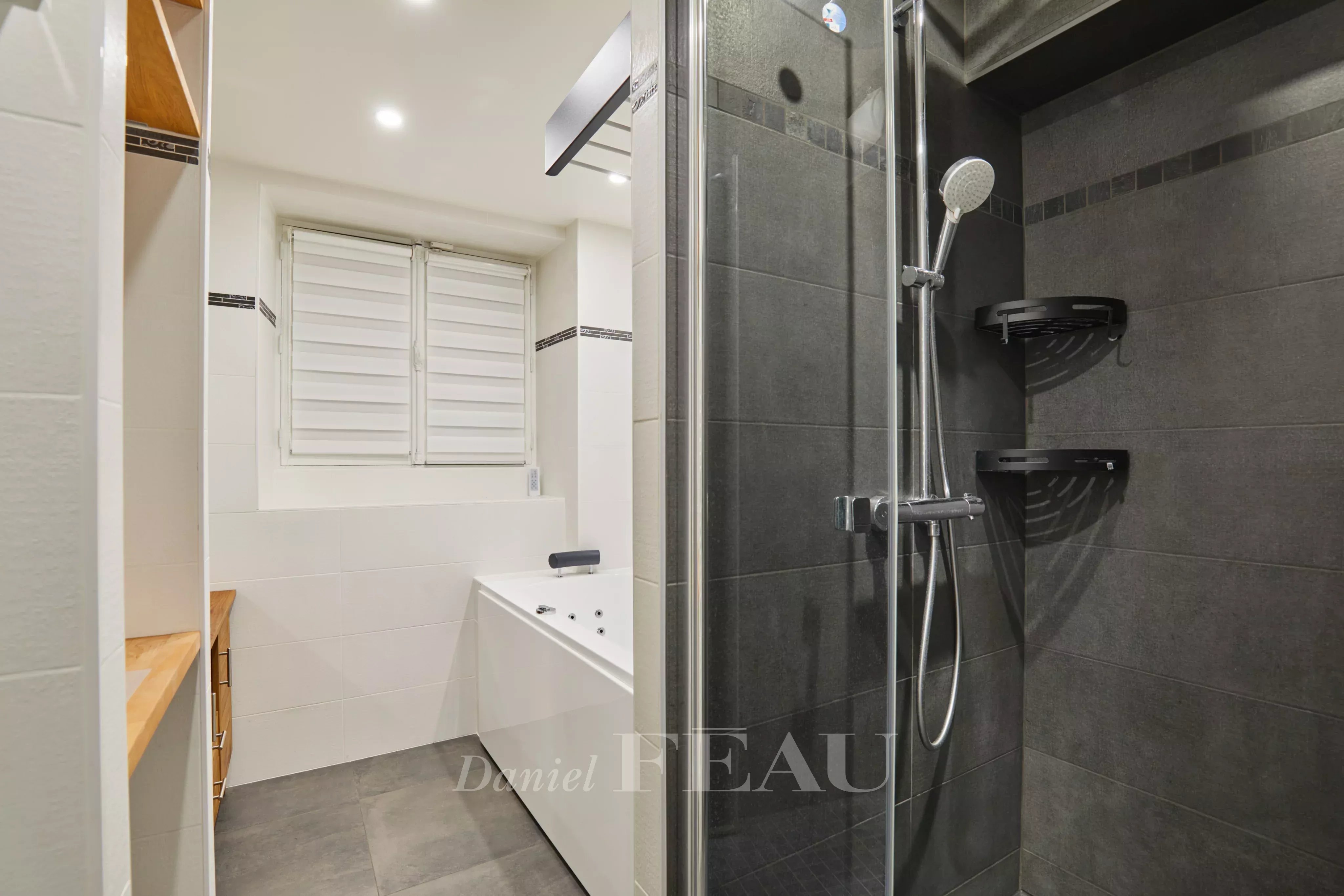 Sale Apartment Paris 15th