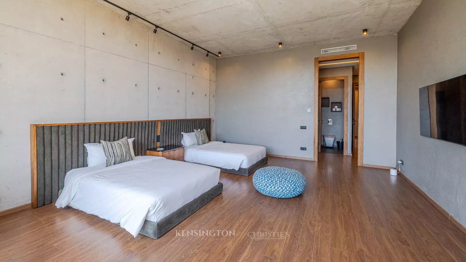 5 Bedroom Villa/Townhouse's Image 37