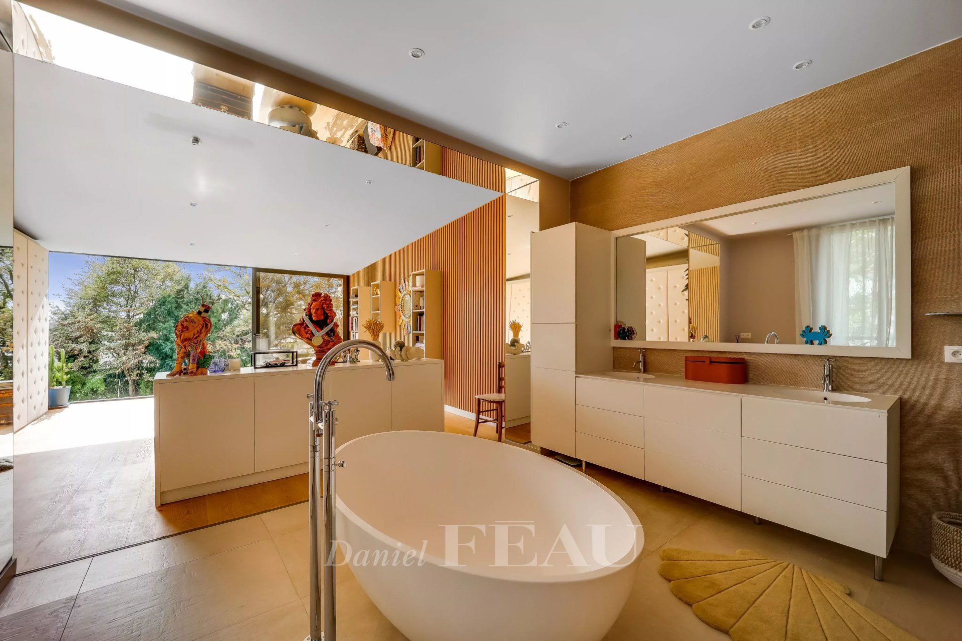 5 Bedroom Villa/Townhouse's Image 7