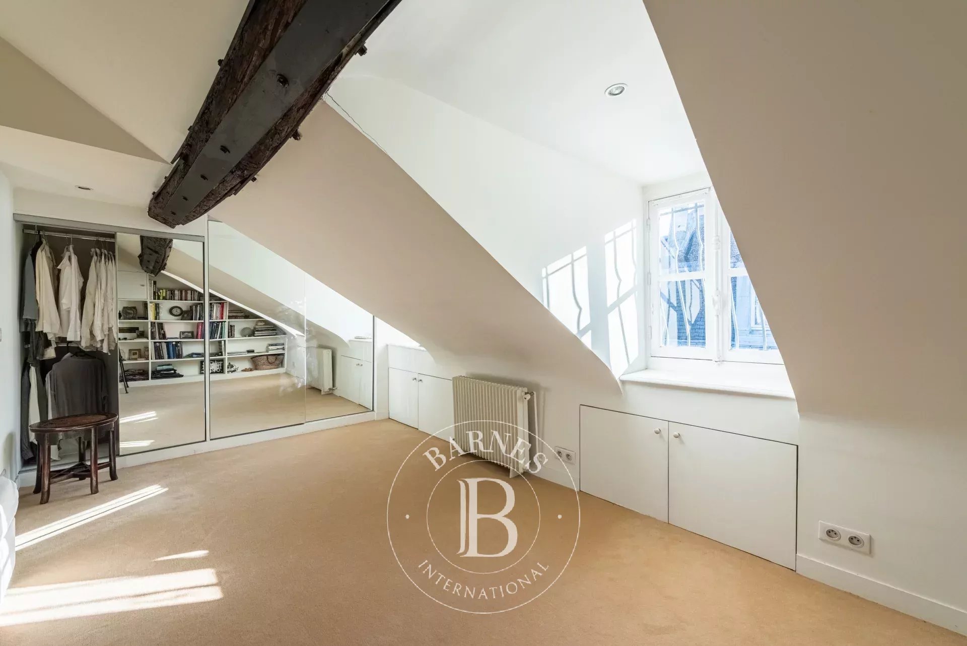 Daire Paris 4ème - picture 14