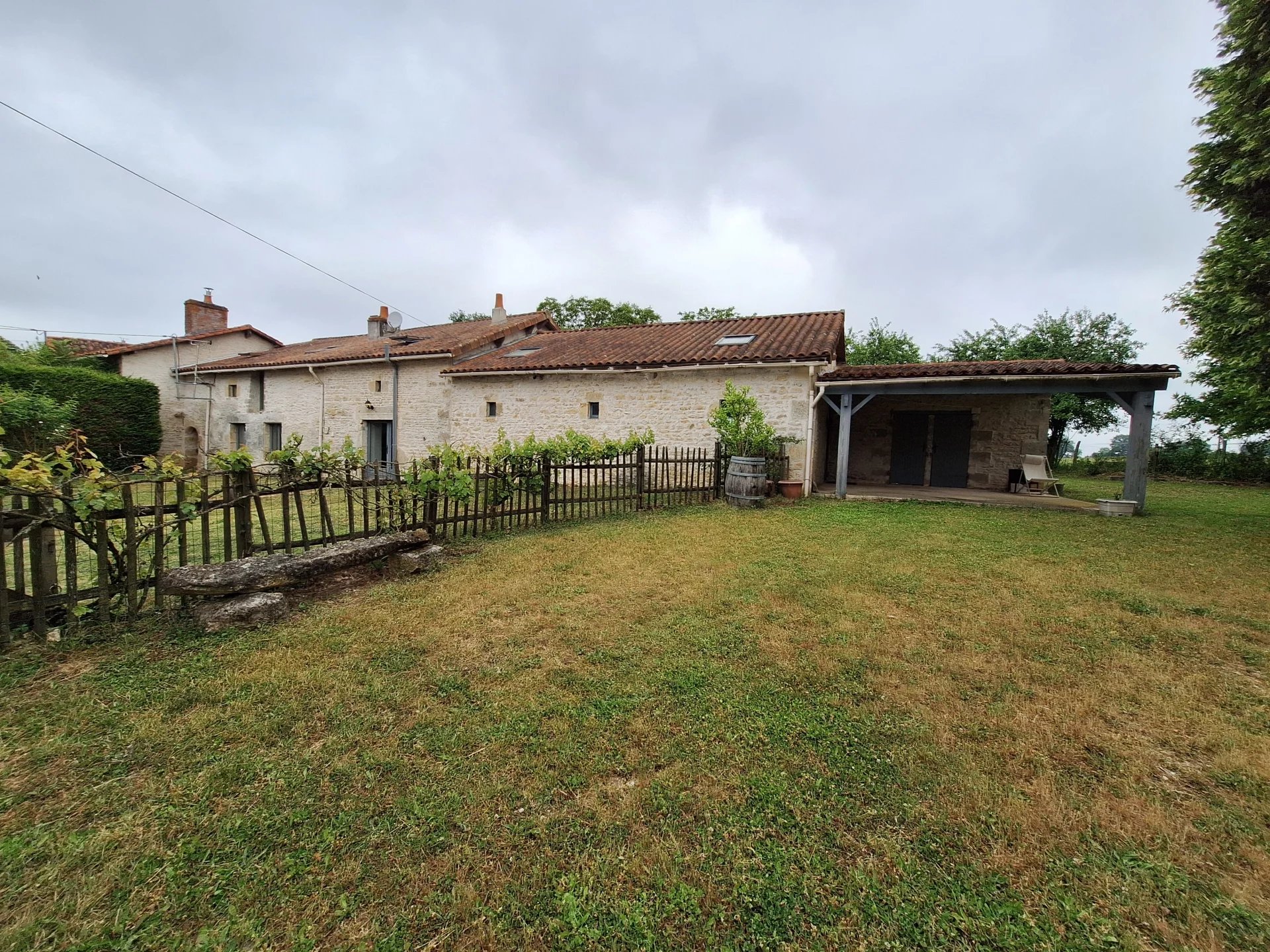 Renovated stone house with 1.5 hectares land
