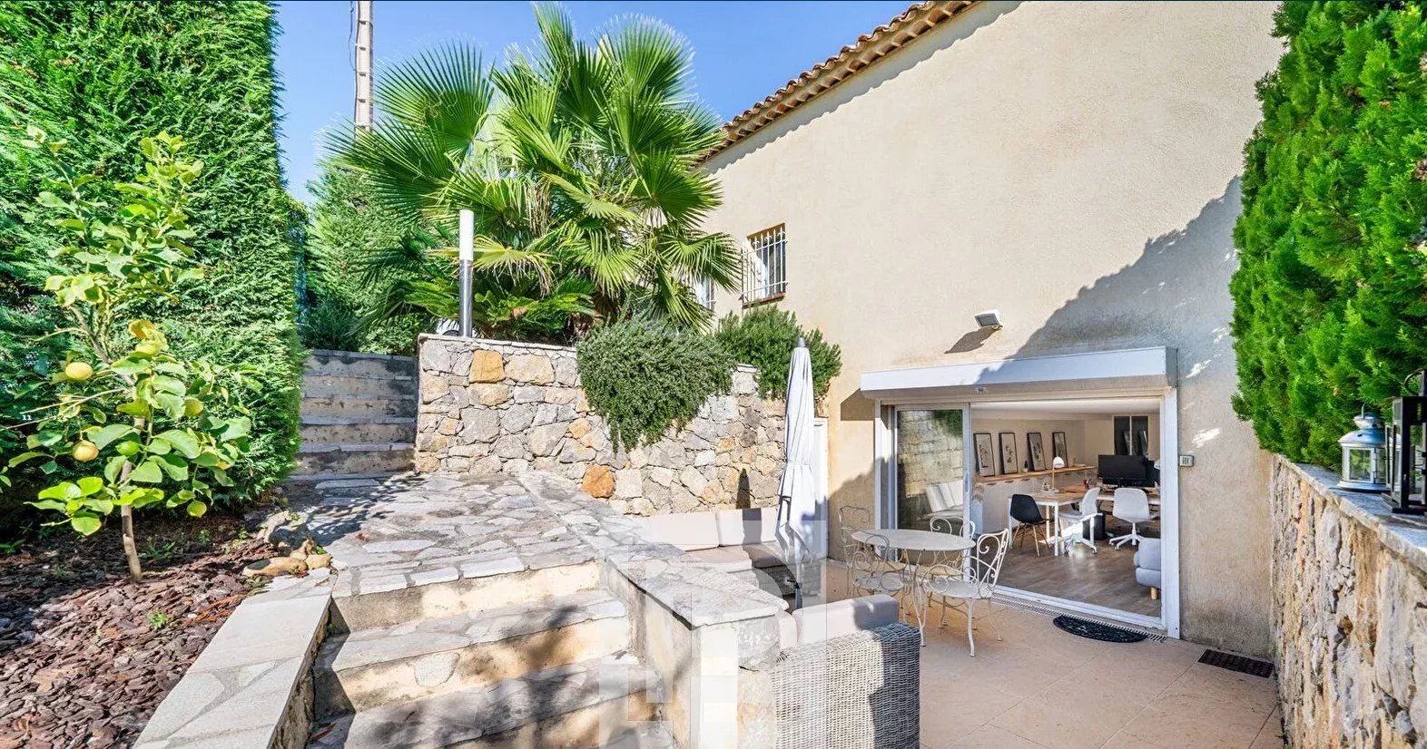 HEIGHTS OF GOLFE JUAN - SEA VIEW