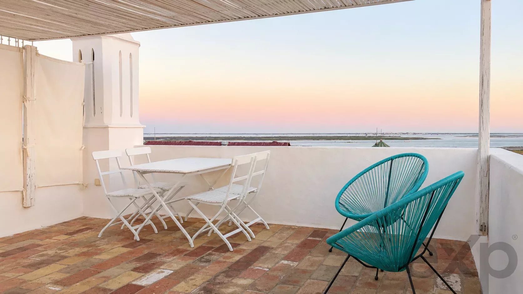 Between the Markets and Ria Formosa: A Unique Property in the Heart of Olhão 87140616 image 2