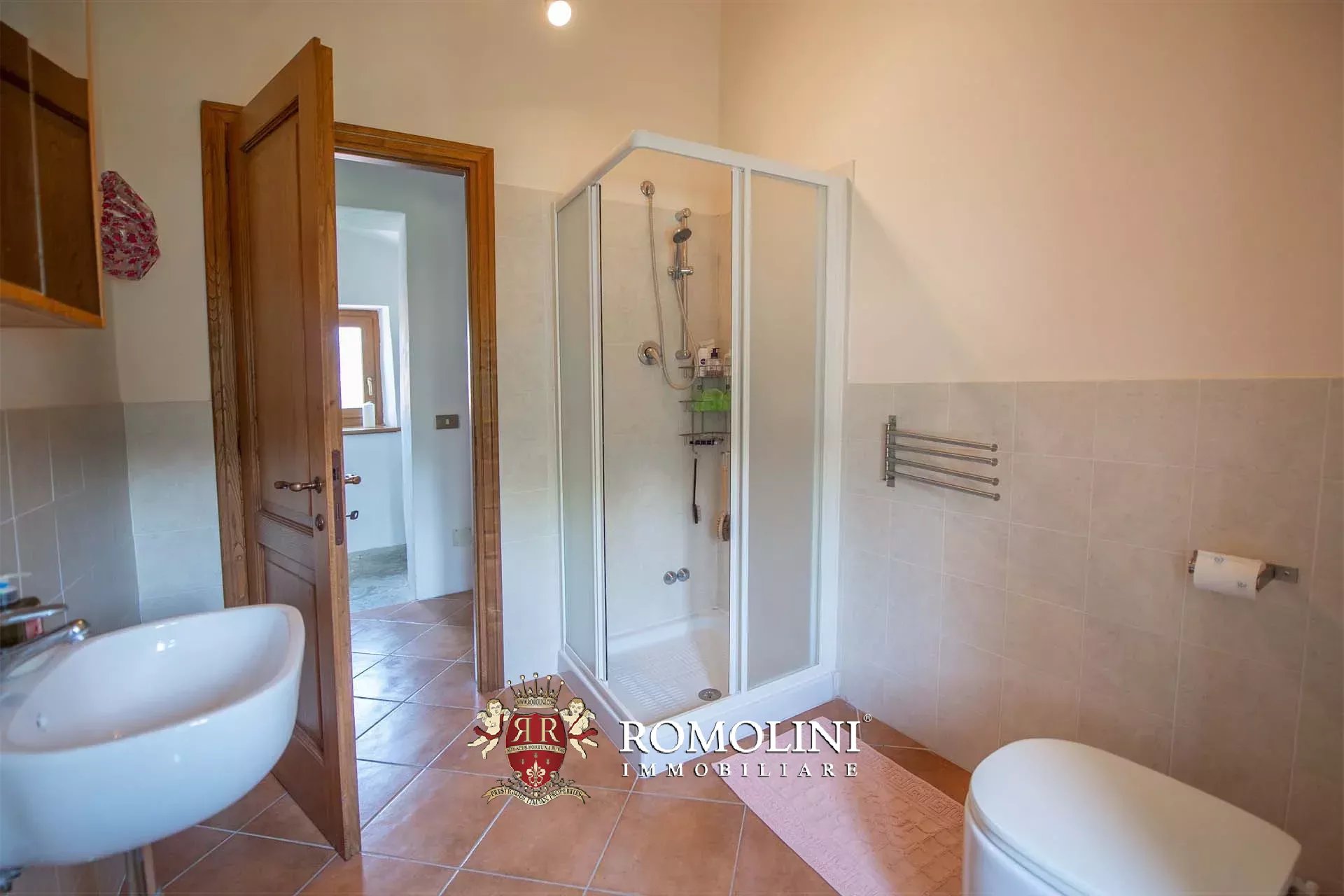 6 Bedroom Villa/Townhouse's Image 24