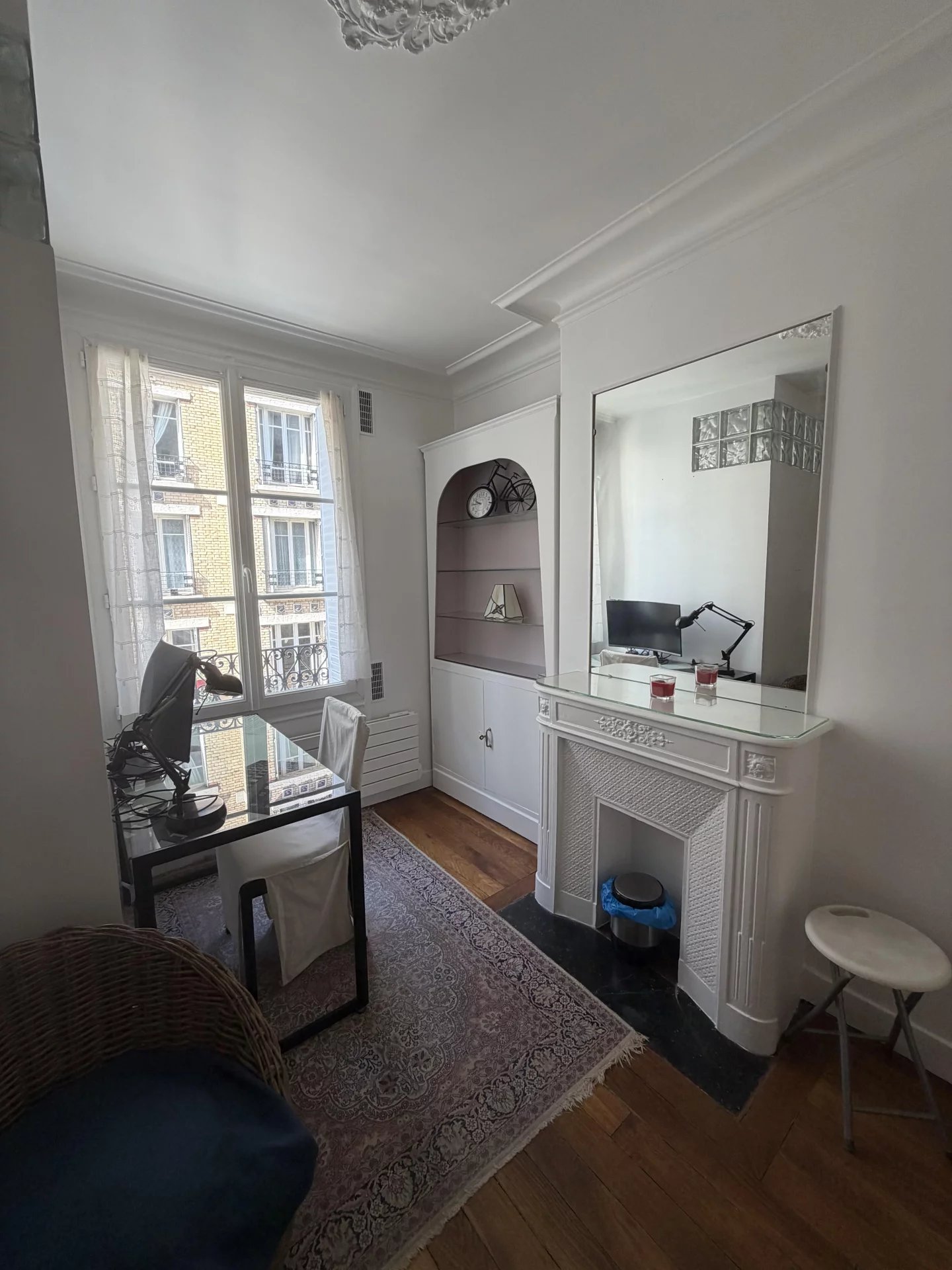 Studio au pied du métro "DUPLEIX"