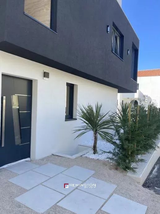 3 Bedroom Apartment/Flat's Image 10