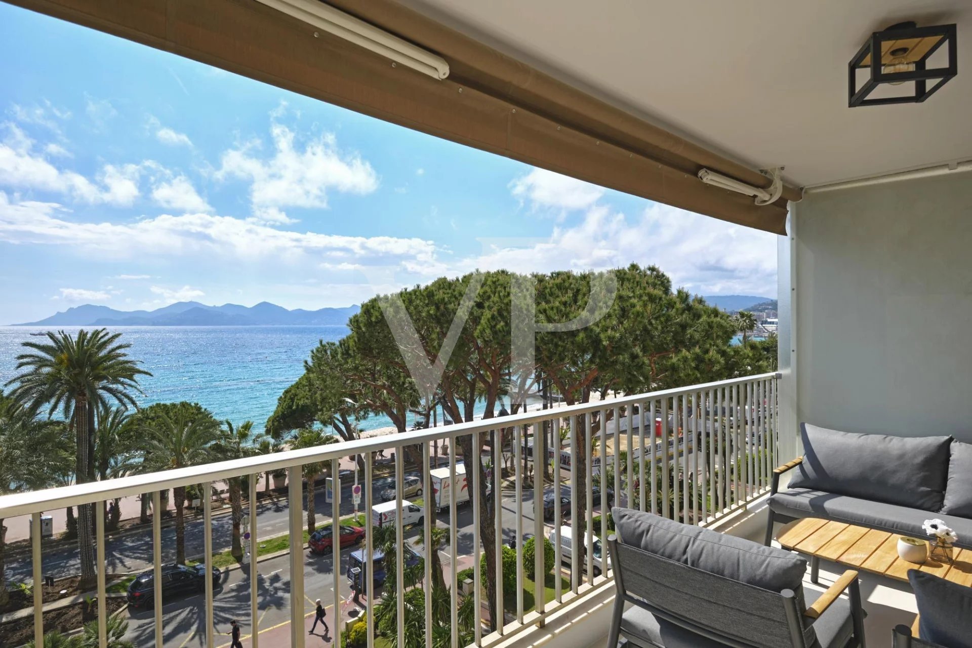 von_poll_real_estate_property_8092434_image_1