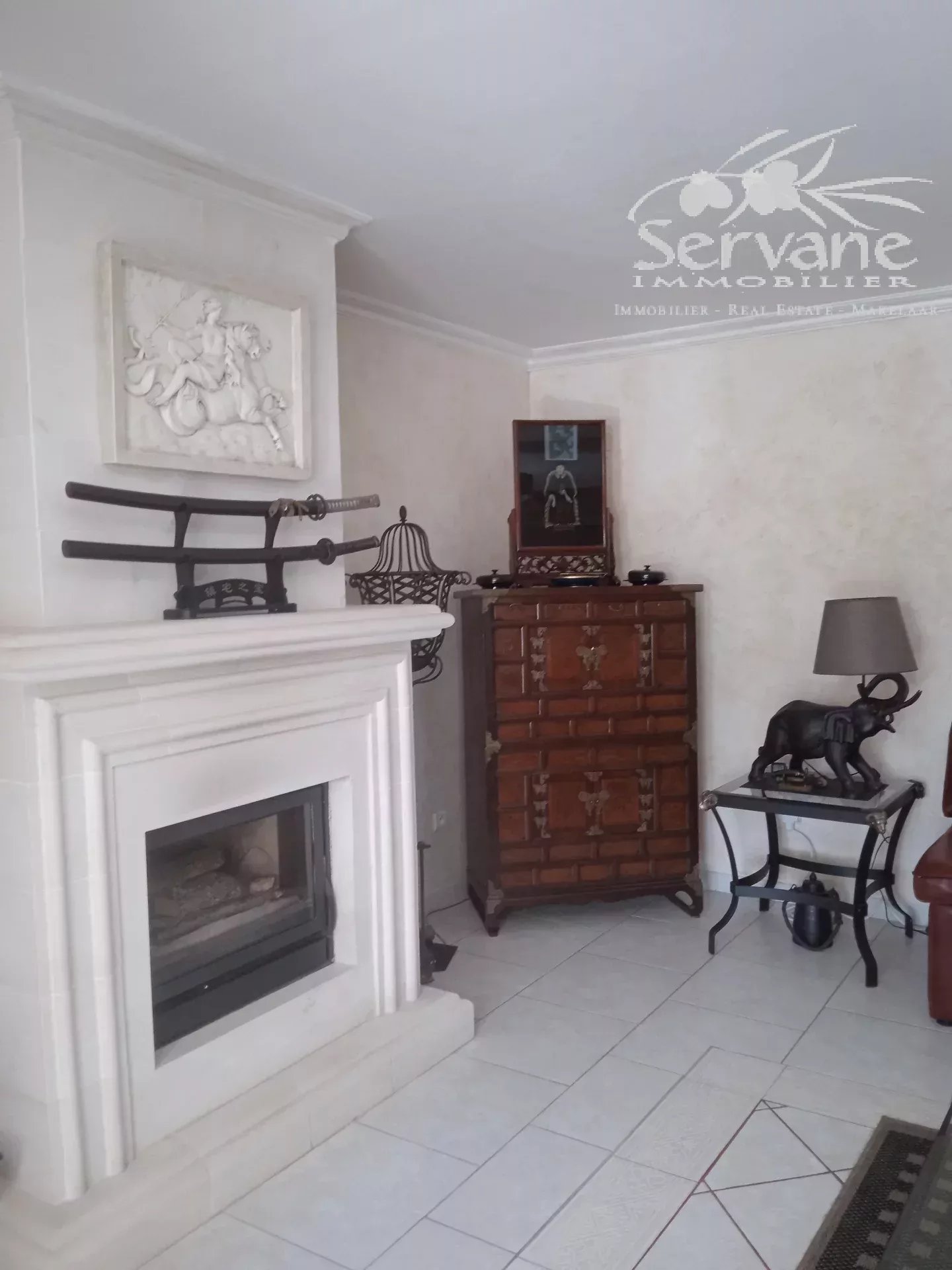 VERY NICE 4 BEDROOMS VILLA WITH POOL FOR SALE AUPS