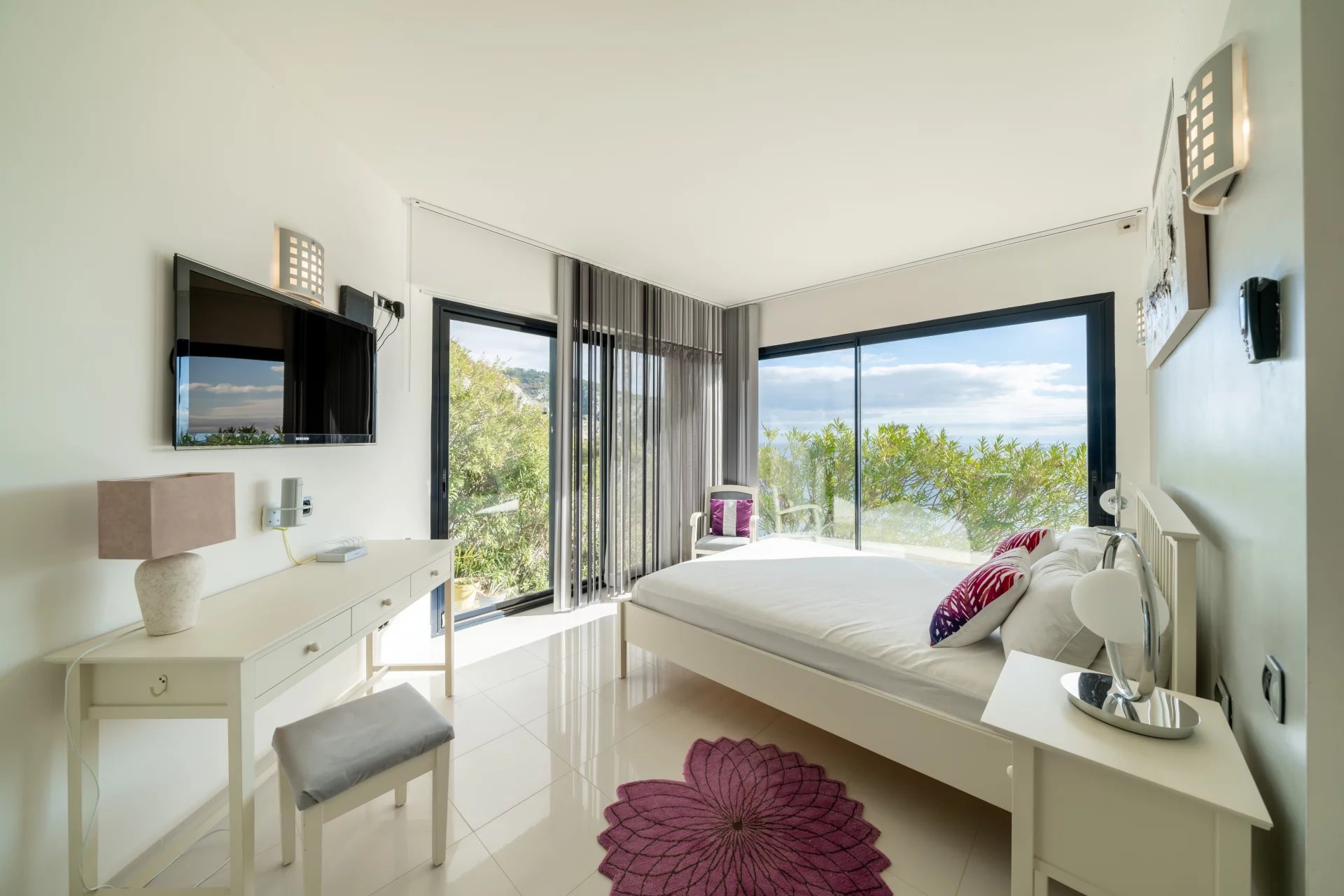 Exceptional Contemporary Villa with Panoramic Sea Views