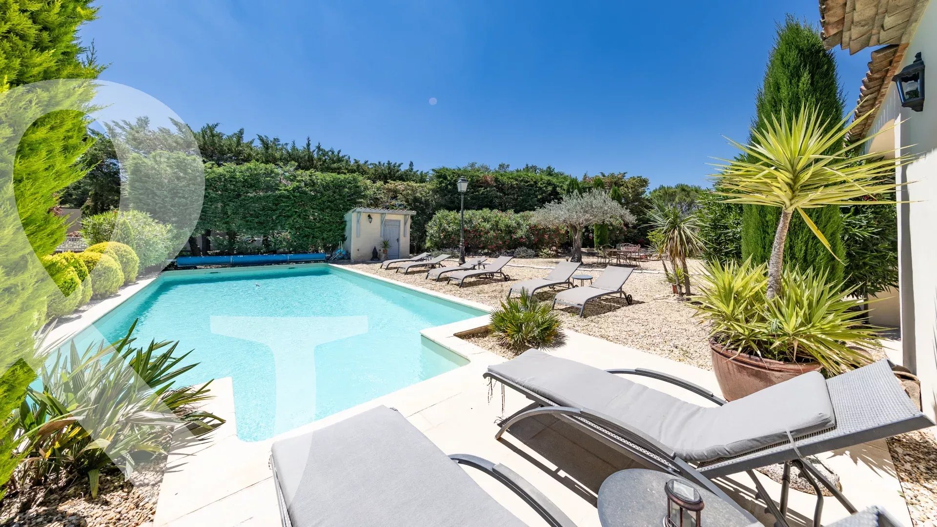 PROPRIETE AVEC 3 GITES