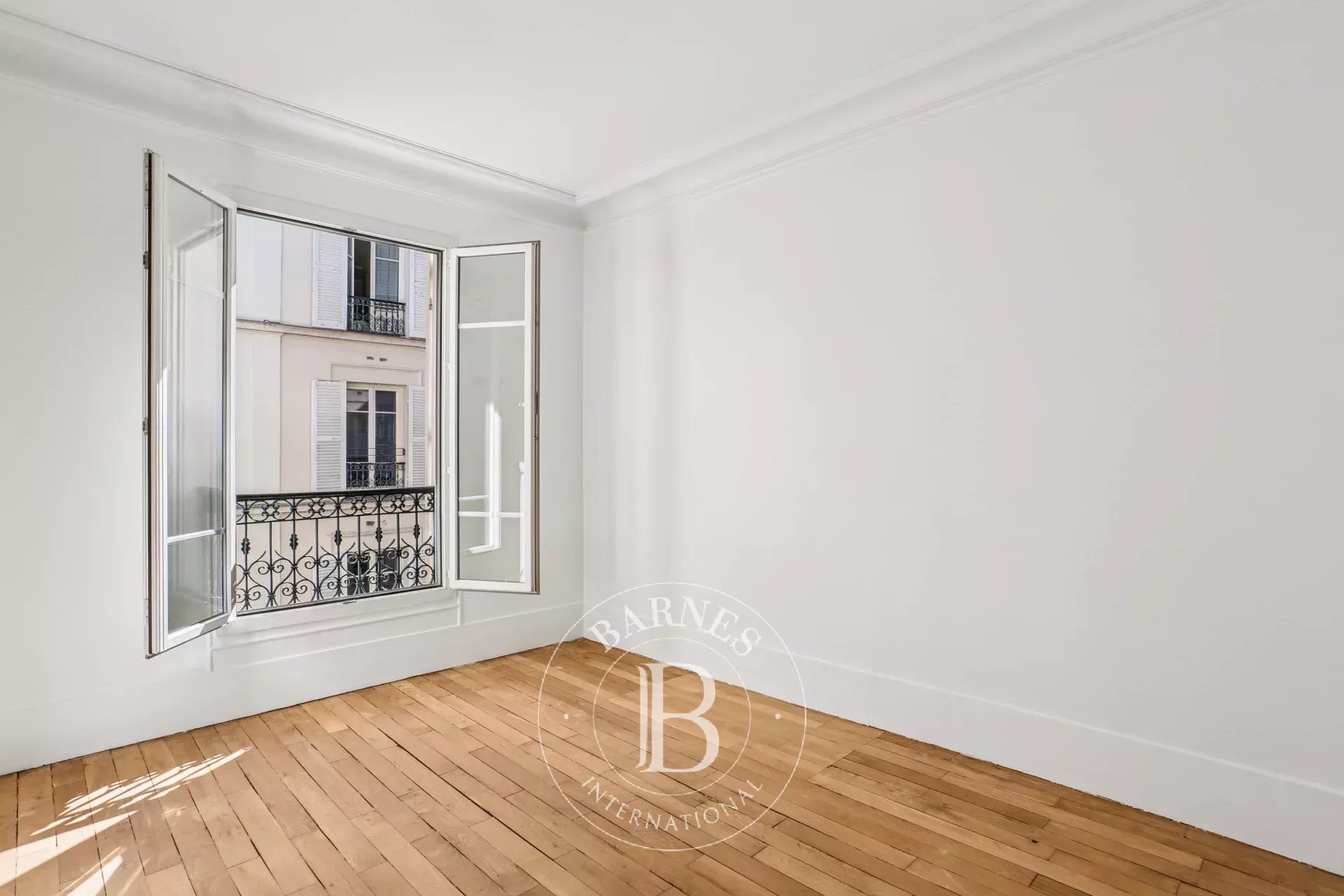 Daire Paris 7ème - picture 8