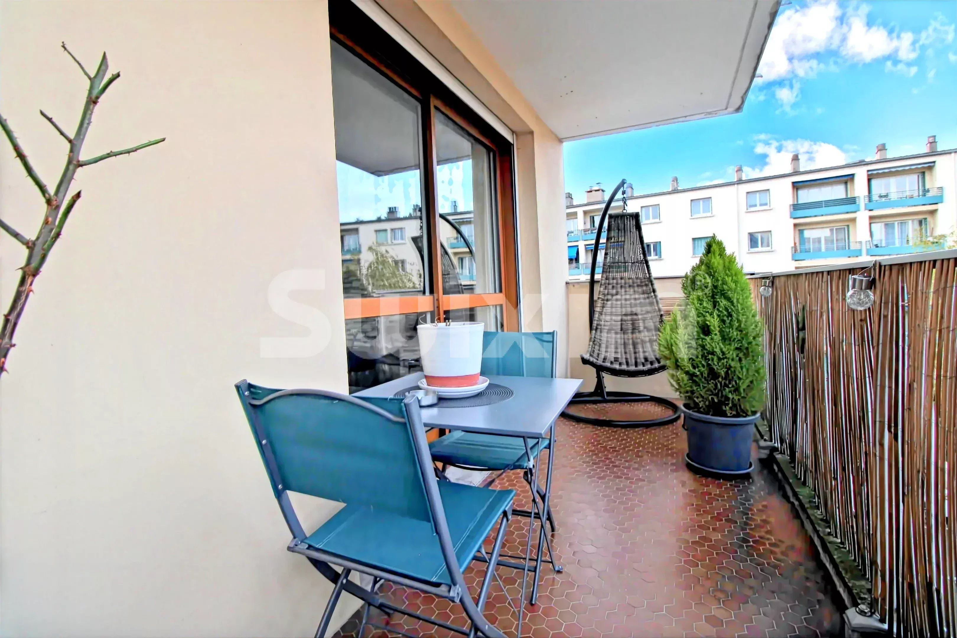 Agence immobilière de 