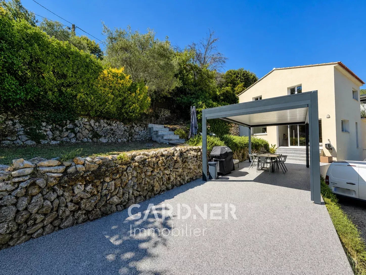 Maison 4 pièces 100 m² · à Roquevaire · 100 m² · 665 000 €