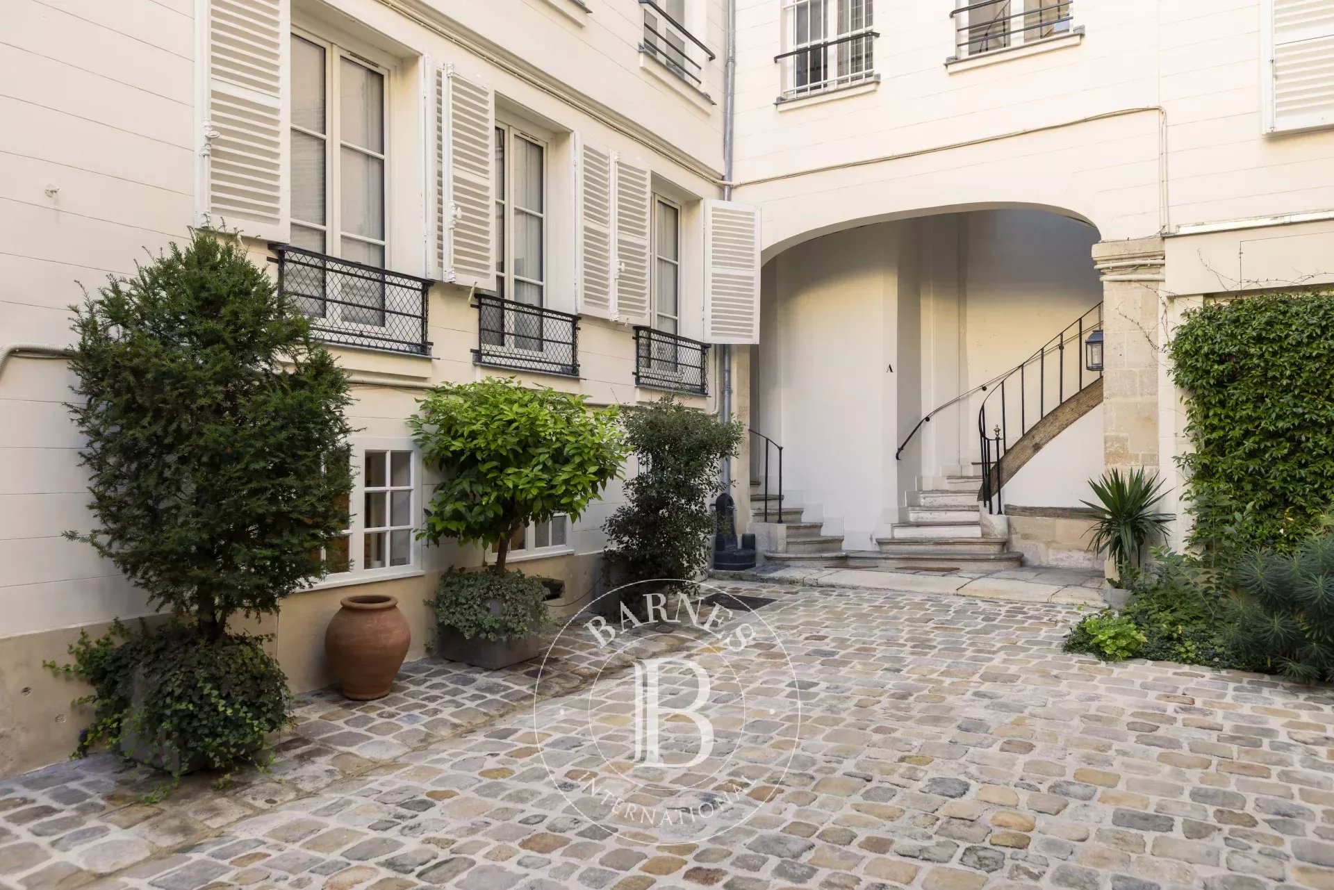 Daire Paris 6ème - picture 12