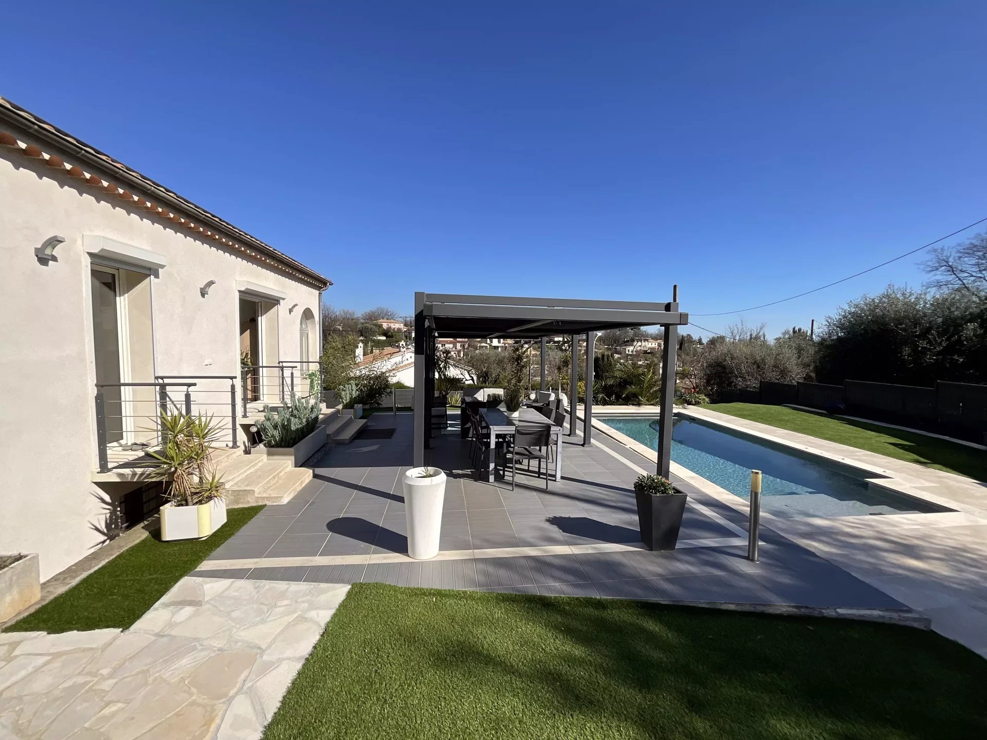 VILLA PISCINE - LA GAUDE