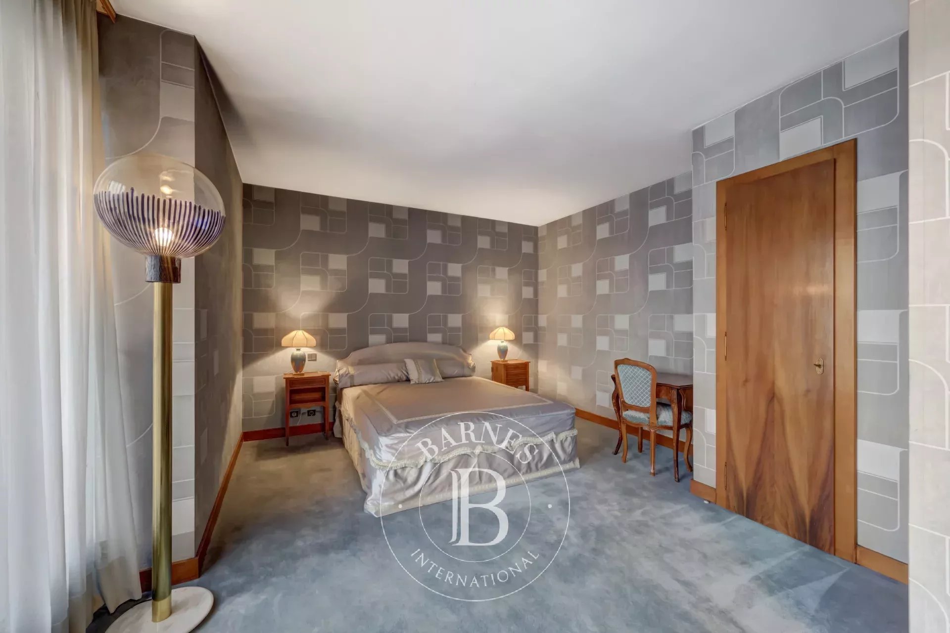 BARNES GENEVOIS - ANNEMASSE - VILLA SUR LE TOIT 5 PIECES 370 M² COEUR DE VILLE - picture 5