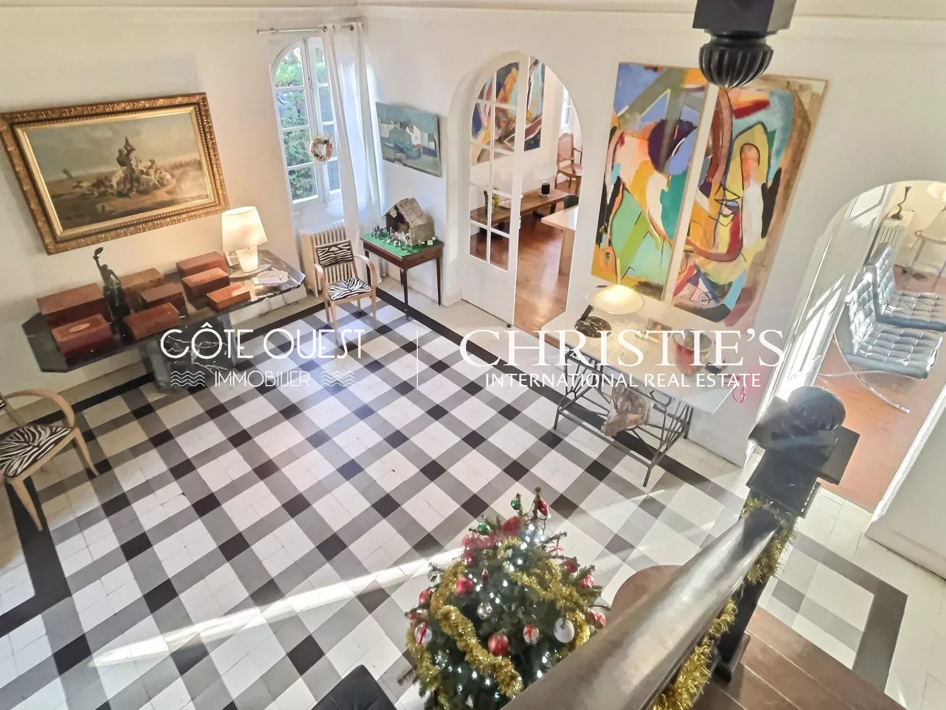 4 Bedroom Villa/Townhouse's Image 6